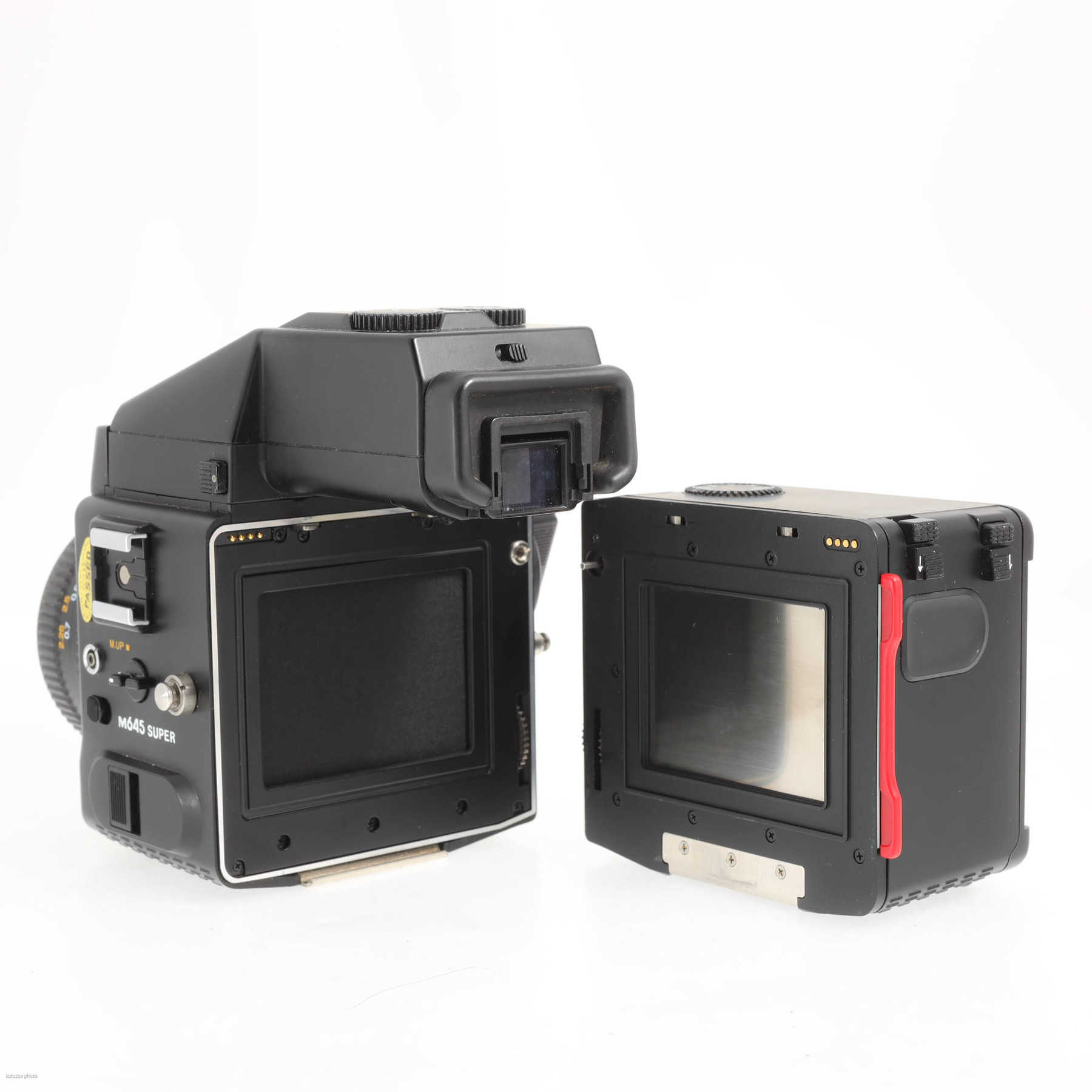 Mamiya 645 super с объективом 80mm f/2.8 Sekor C N Mamiya 645 super с объективом 80mm f/2.8 Sekor C N