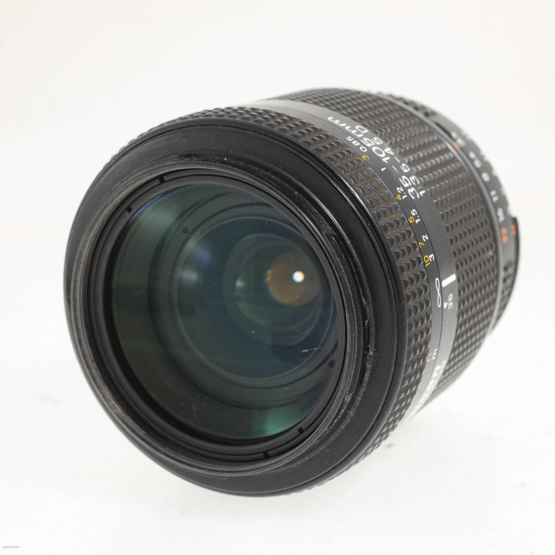 Nikon AF Nikkor 35-105mm f/3.5-4.5 D Nikon AF Nikkor 35-105mm f/3.5-4.5 D