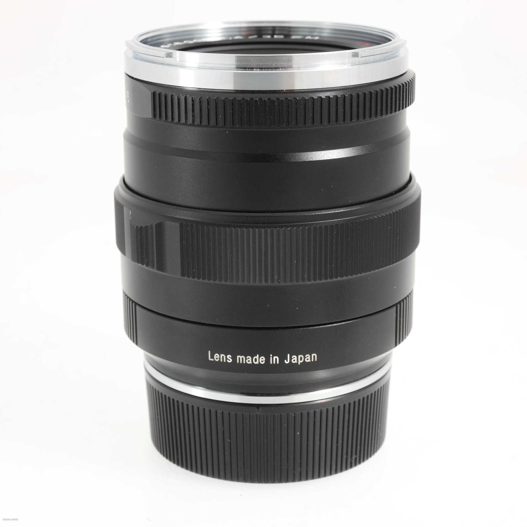 Zeiss Distagon T* 35mm f/1.4 ZM black Zeiss Distagon T* 35mm f/1.4 ZM black