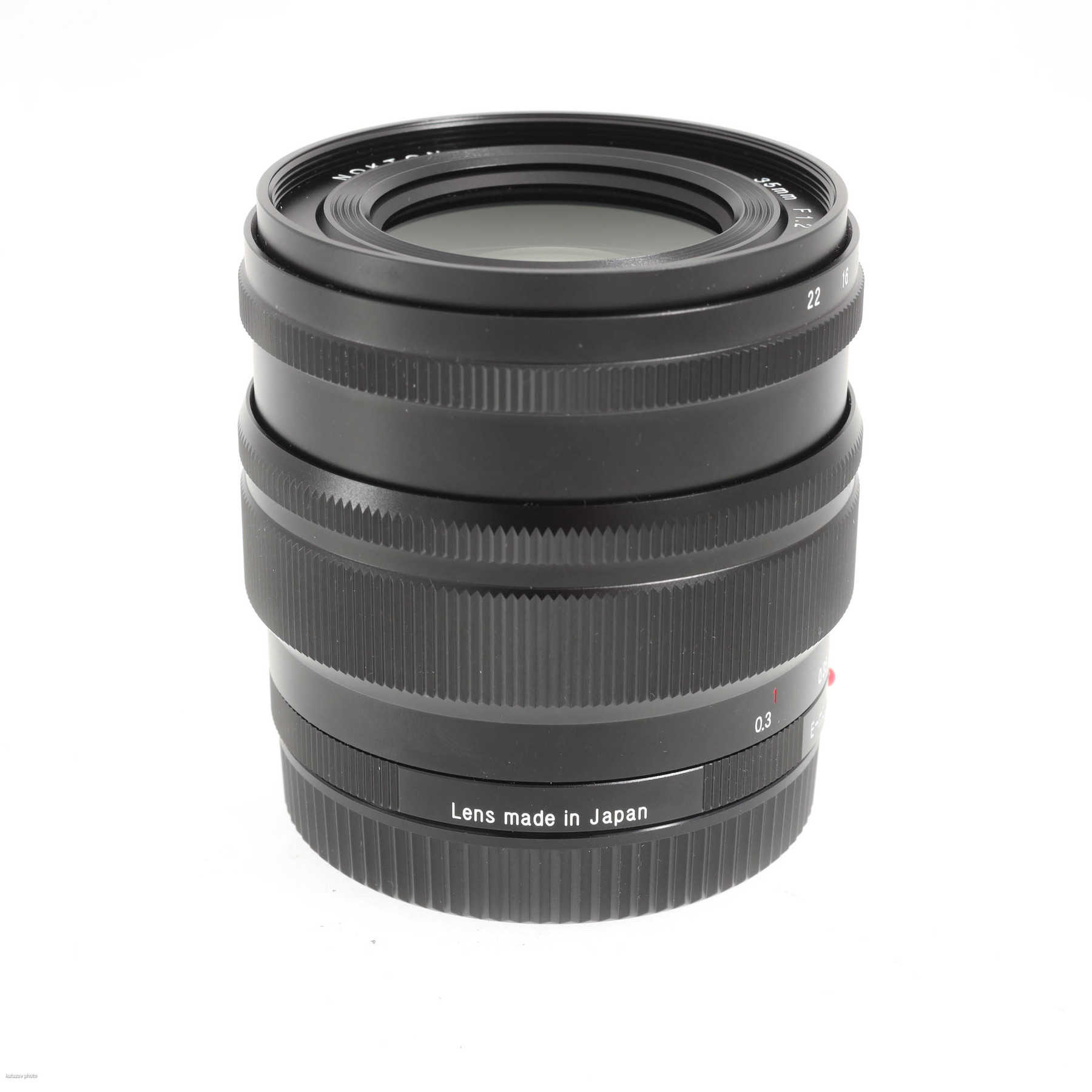 Voigtländer Nokton 35mm f/1.2 Aspherical SE Voigtländer Nokton 35mm f/1.2 Aspherical SE