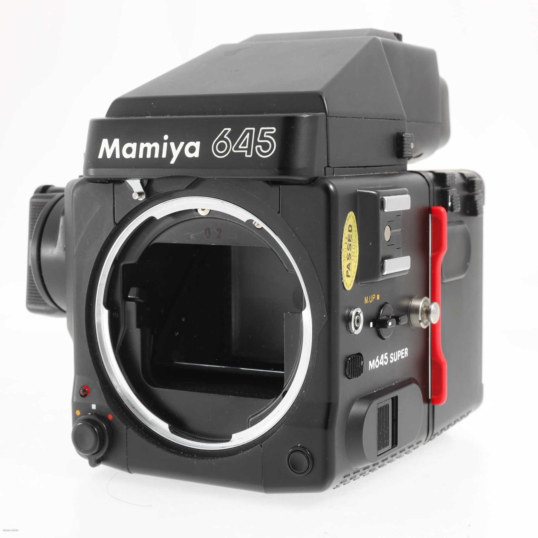 Mamiya 645 super с объективом 80mm f/2.8 Sekor C N Mamiya 645 super с объективом 80mm f/2.8 Sekor C N