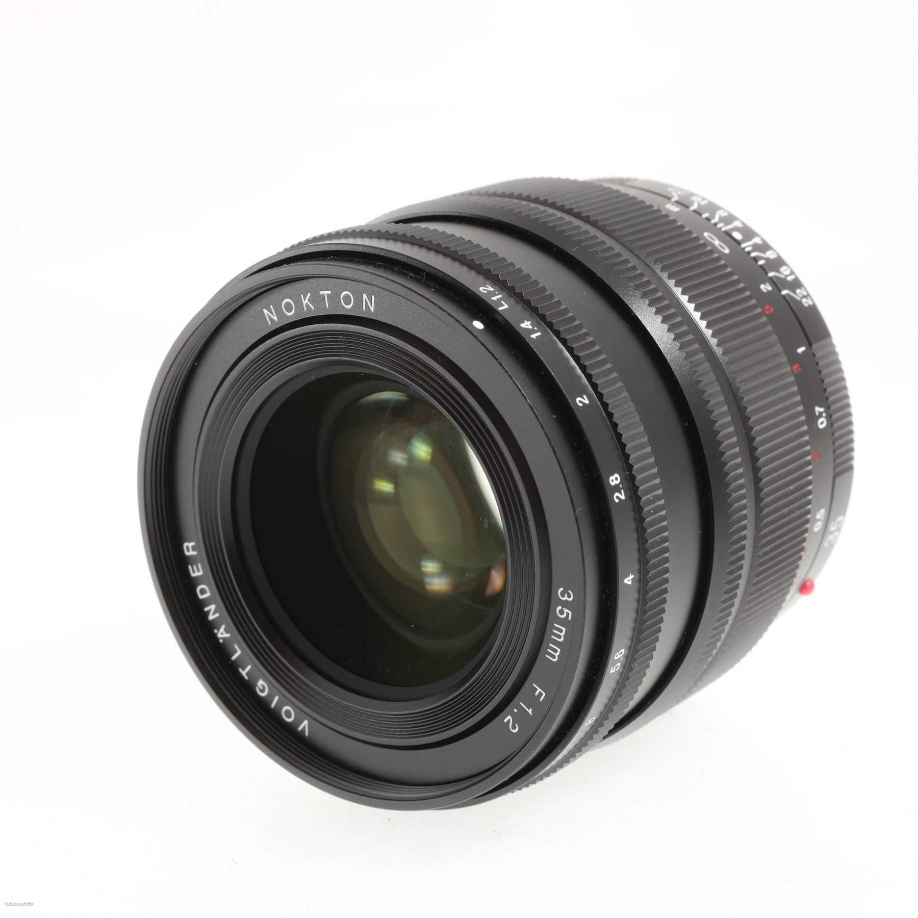 Voigtländer Nokton 35mm f/1.2 Aspherical SE Voigtländer Nokton 35mm f/1.2 Aspherical SE