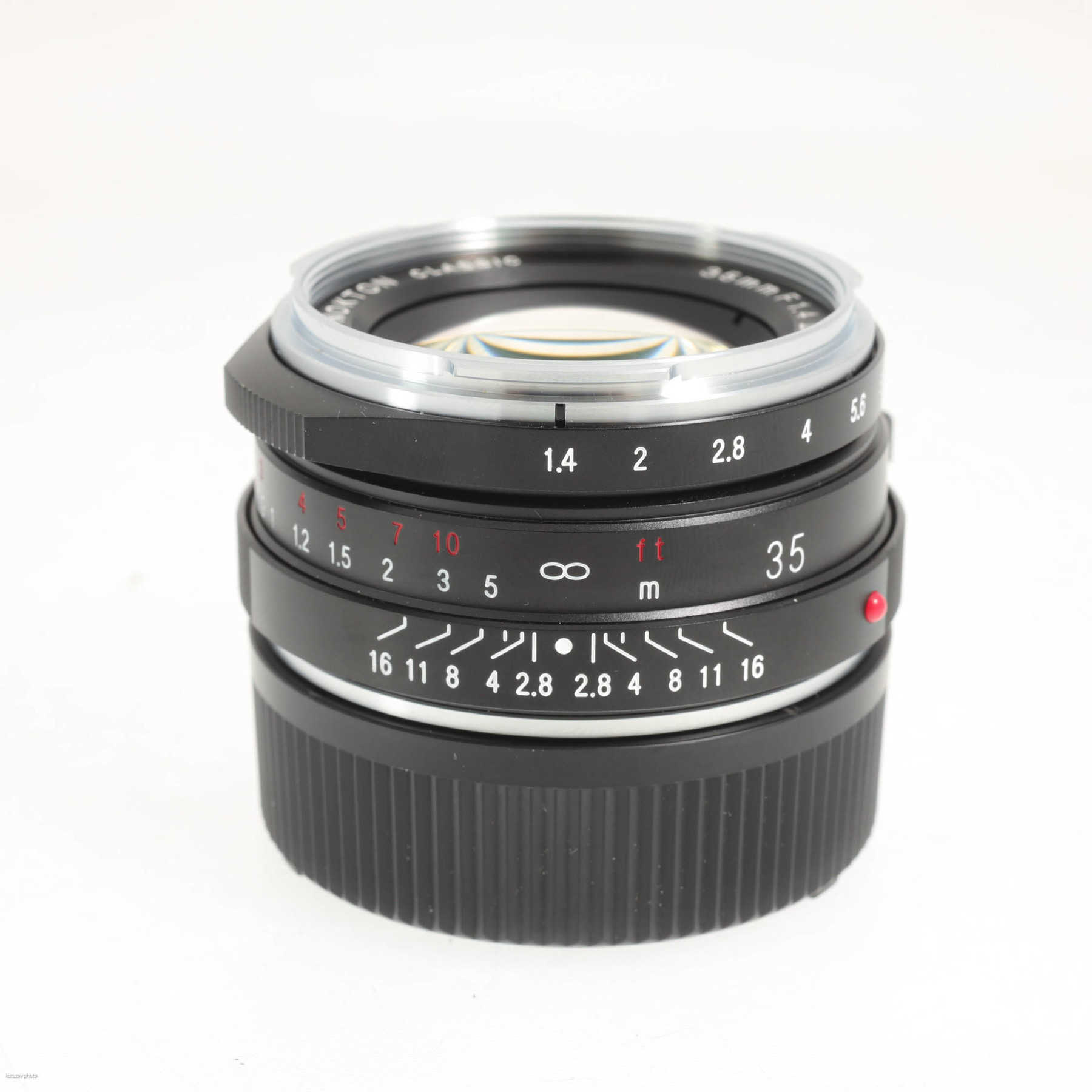 Voigtländer Nokton Classic 35mm f/1.4 II MC Voigtländer Nokton Classic 35mm f/1.4 II MC