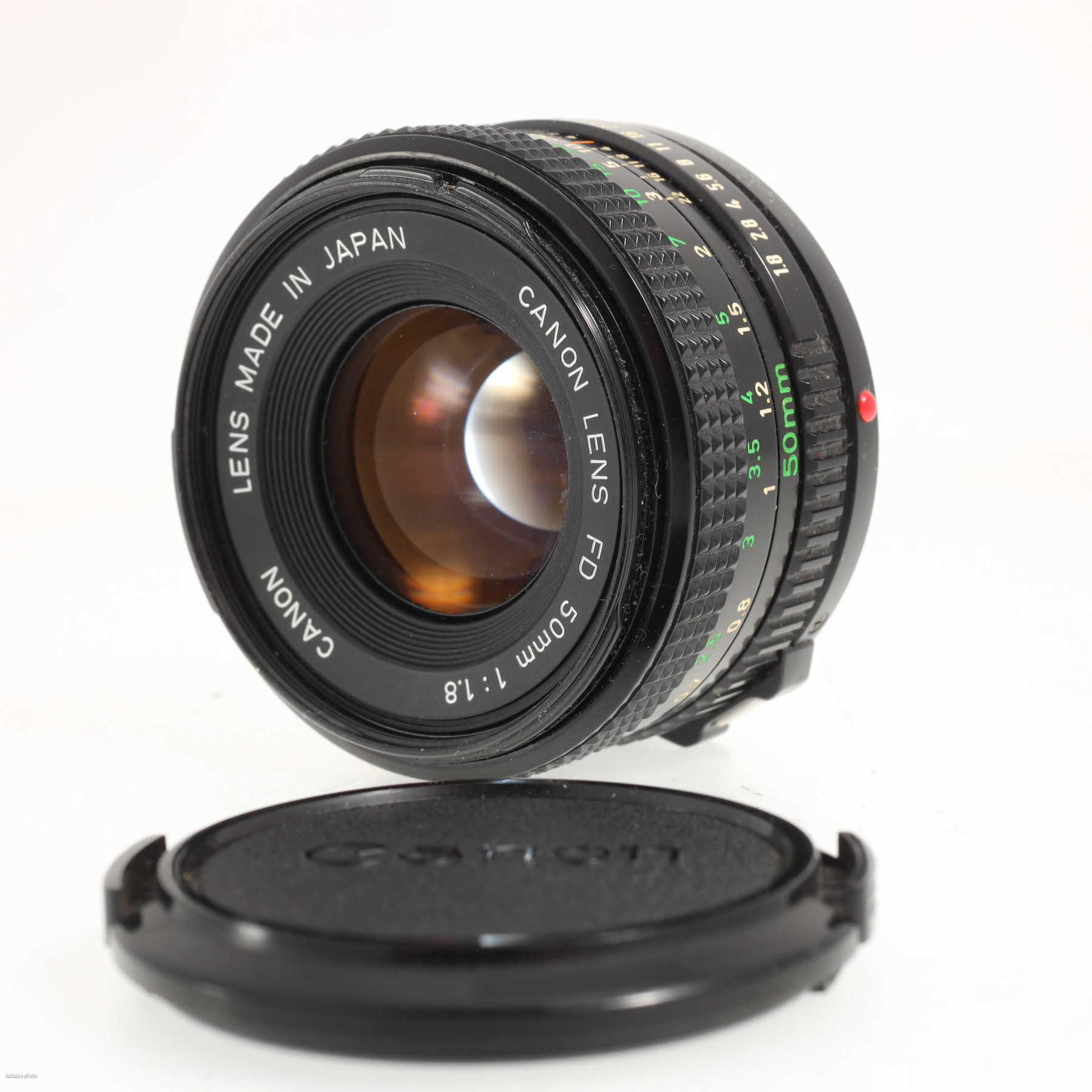 Canon T90 с объективом FD 50mm f/1.8 Canon T90 с объективом FD 50mm f/1.8