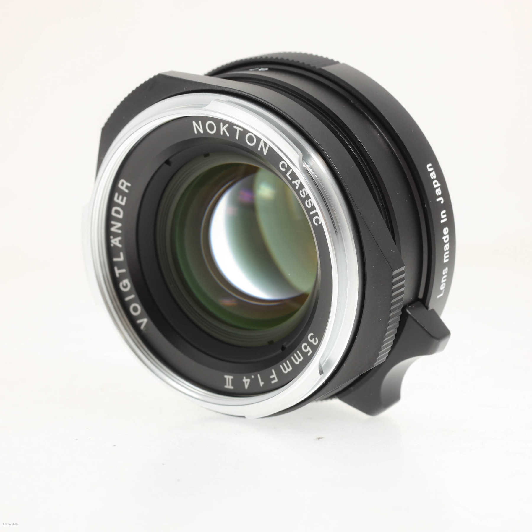 Voigtländer Nokton Classic 35mm f/1.4 II MC Voigtländer Nokton Classic 35mm f/1.4 II MC