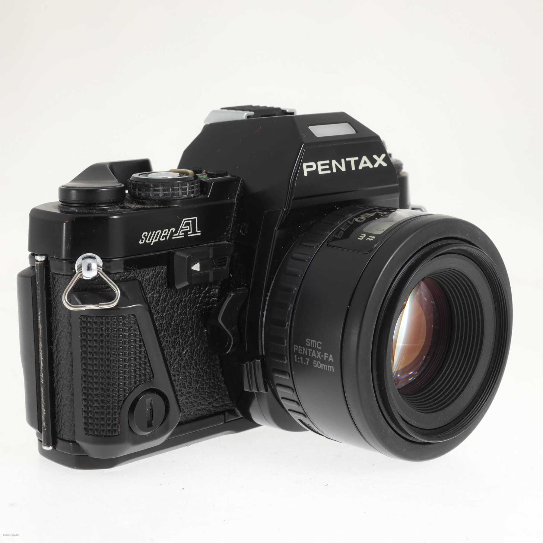 Pentax Super A с объективом 50mm f/1.7 SMC Pentax-FA Pentax Super A с объективом 50mm f/1.7 SMC Pentax-FA
