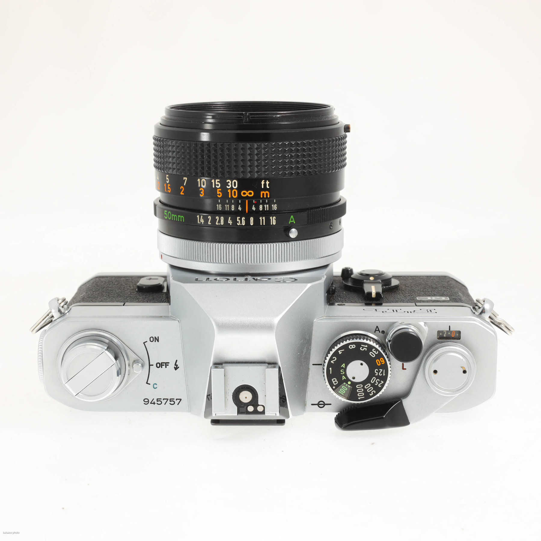 Canon FTb с объективом FD 50mm f/1.4 S.S.C. Canon FTb с объективом FD 50mm f/1.4 S.S.C.