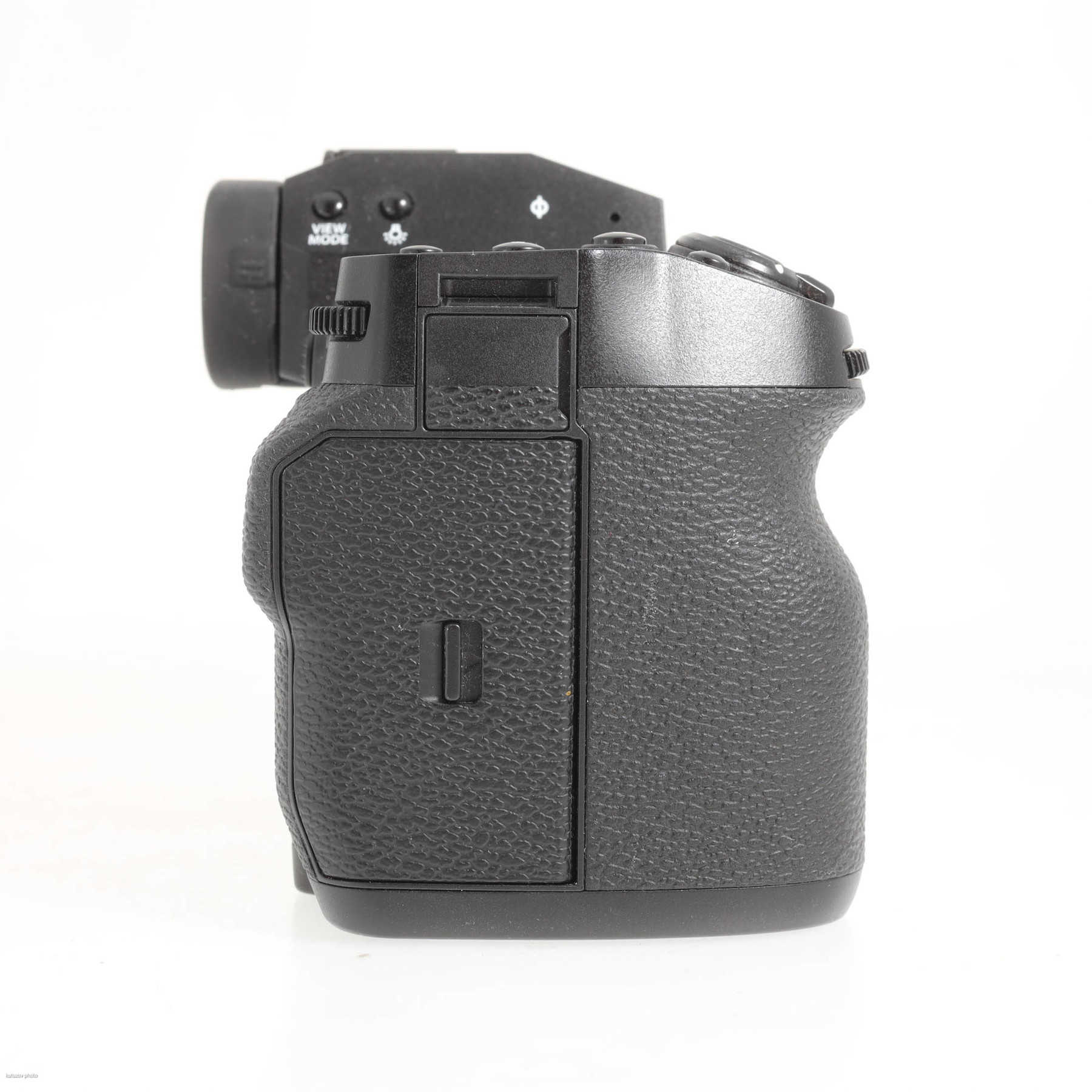 Fujifilm X-H2 с вертикальной рукояткой VG-XH Fujifilm X-H2 с вертикальной рукояткой VG-XH
