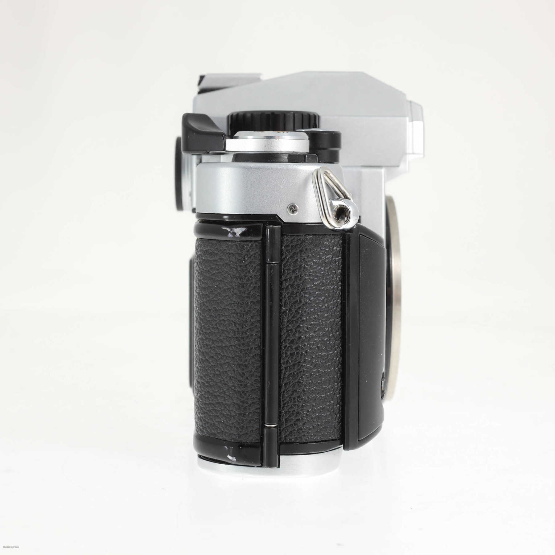 Nikon FA с объективом 50mm f/1.4 Ai-Nikkor Nikon FA с объективом 50mm f/1.4 Ai-Nikkor