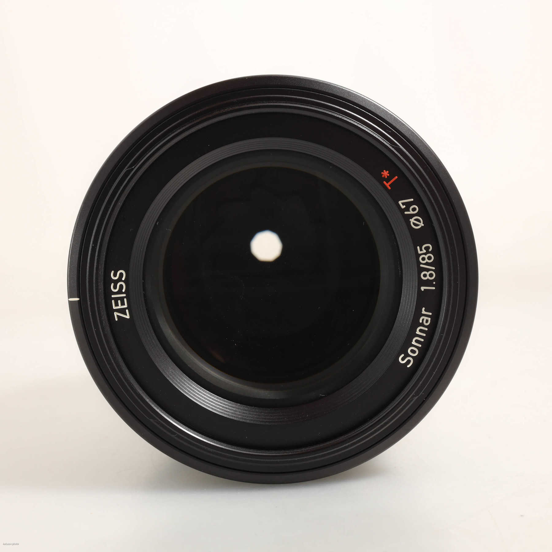 Zeiss 85mm f/1.8 Batis Zeiss 85mm f/1.8 Batis