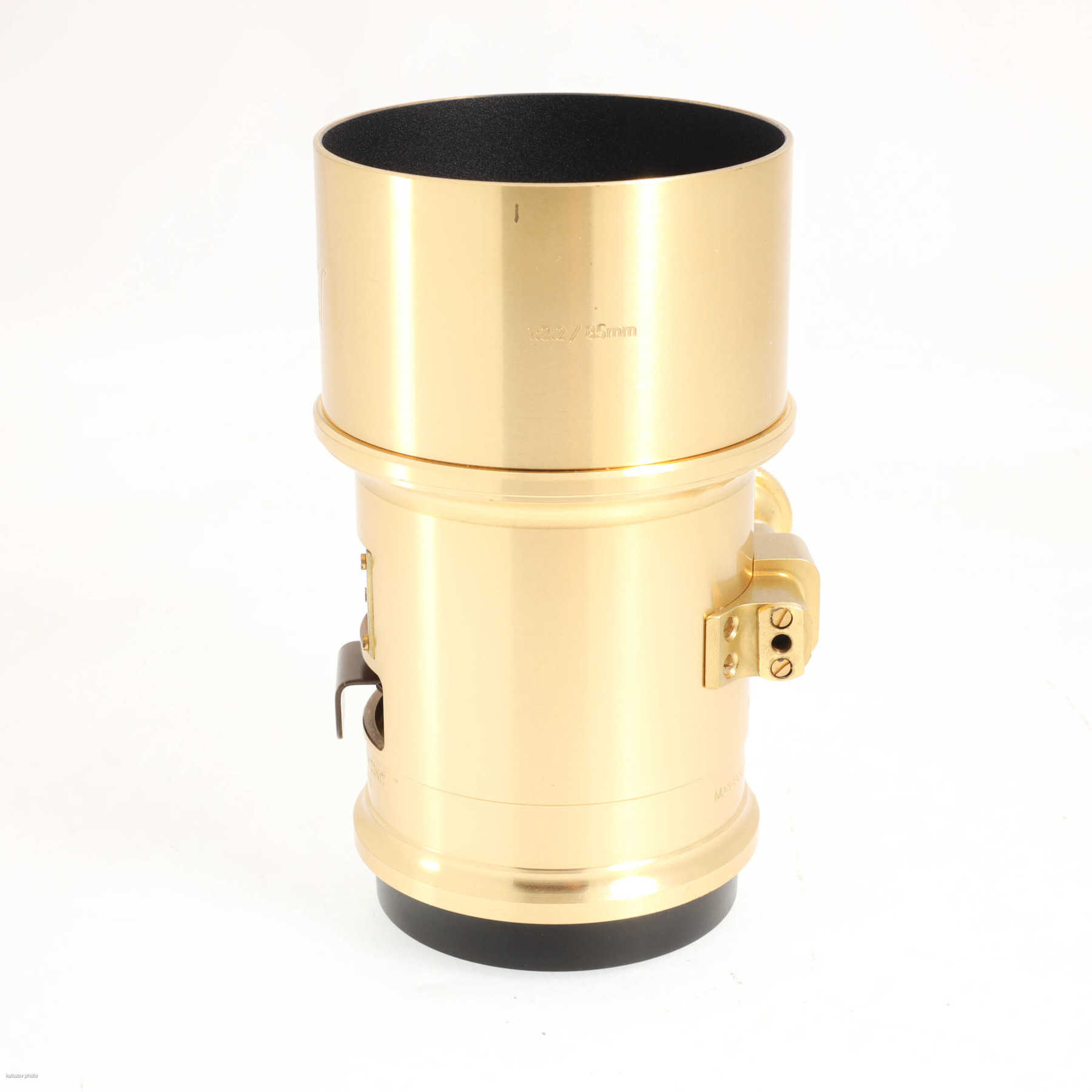 Зенит (КМЗ) 85mm f/2.2 New Petzval (Canon EF) Зенит (КМЗ) 85mm f/2.2 New Petzval (Canon EF)