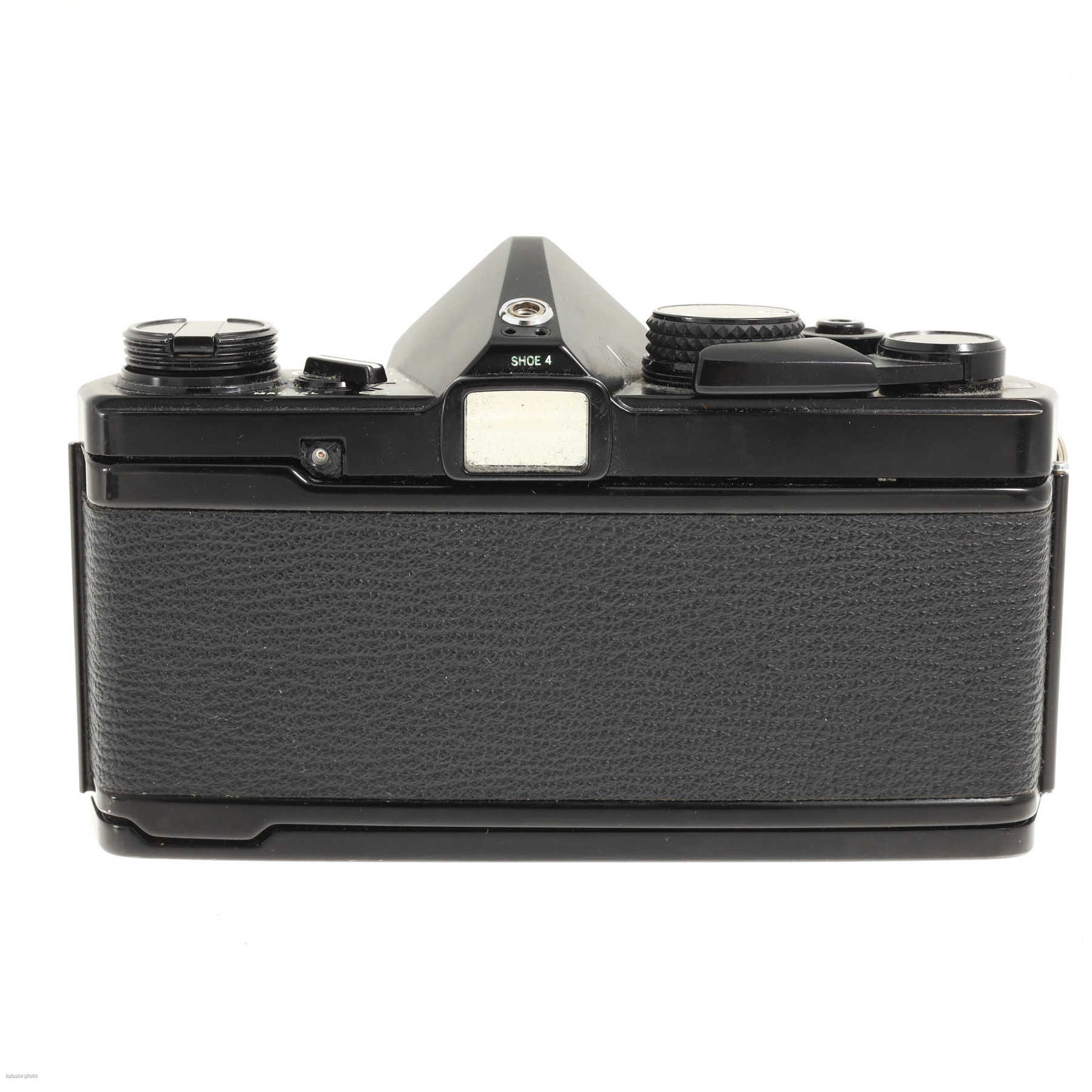 Olympus OM-2n с объективом 35-70mm f/4 S Zuiko MC и моторным приводом Winder 1 Olympus OM-2n с объективом 35-70mm f/4 S Zuiko MC и моторным приводом Winder 1