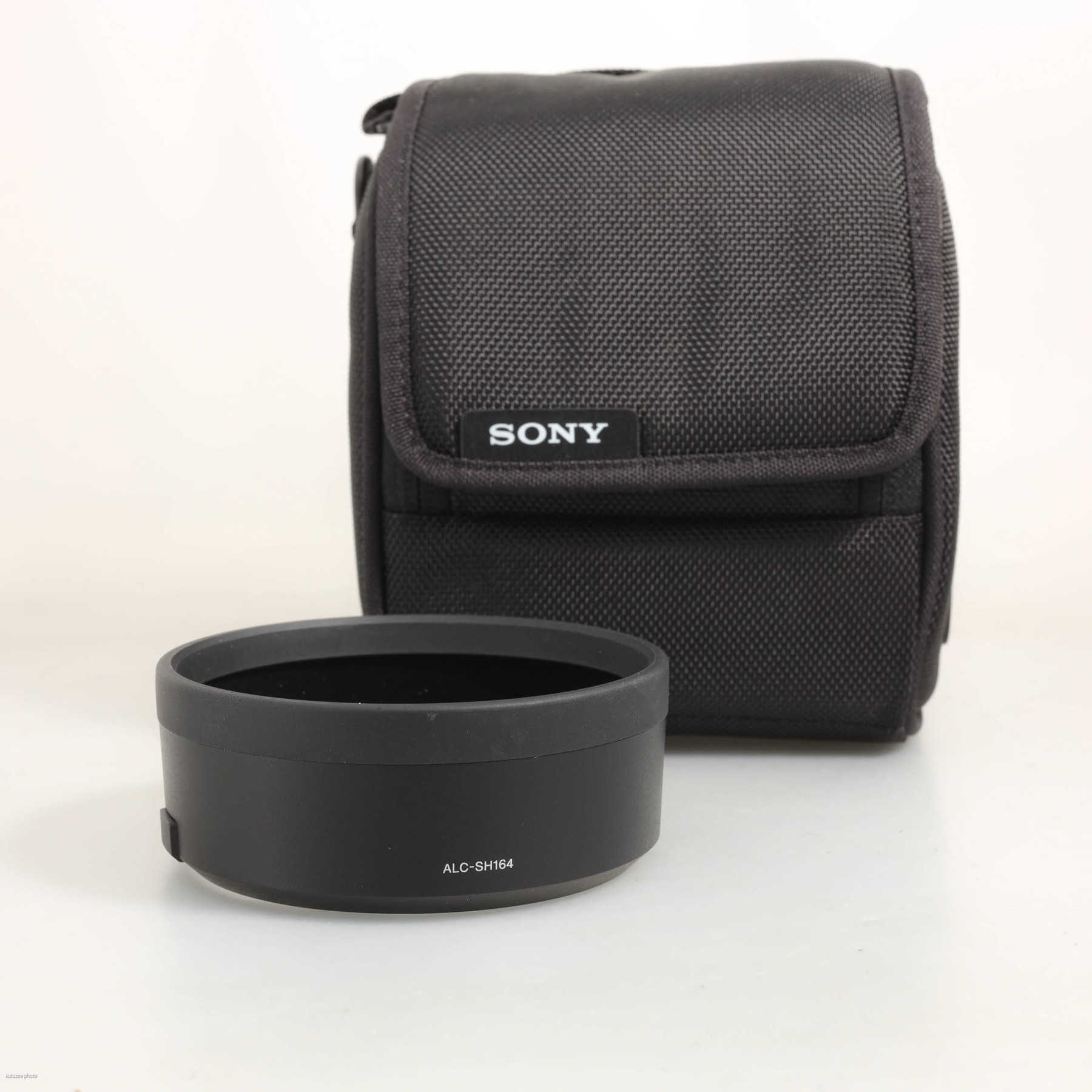 Sony FE 35mm f/1.4 GM Sony FE 35mm f/1.4 GM