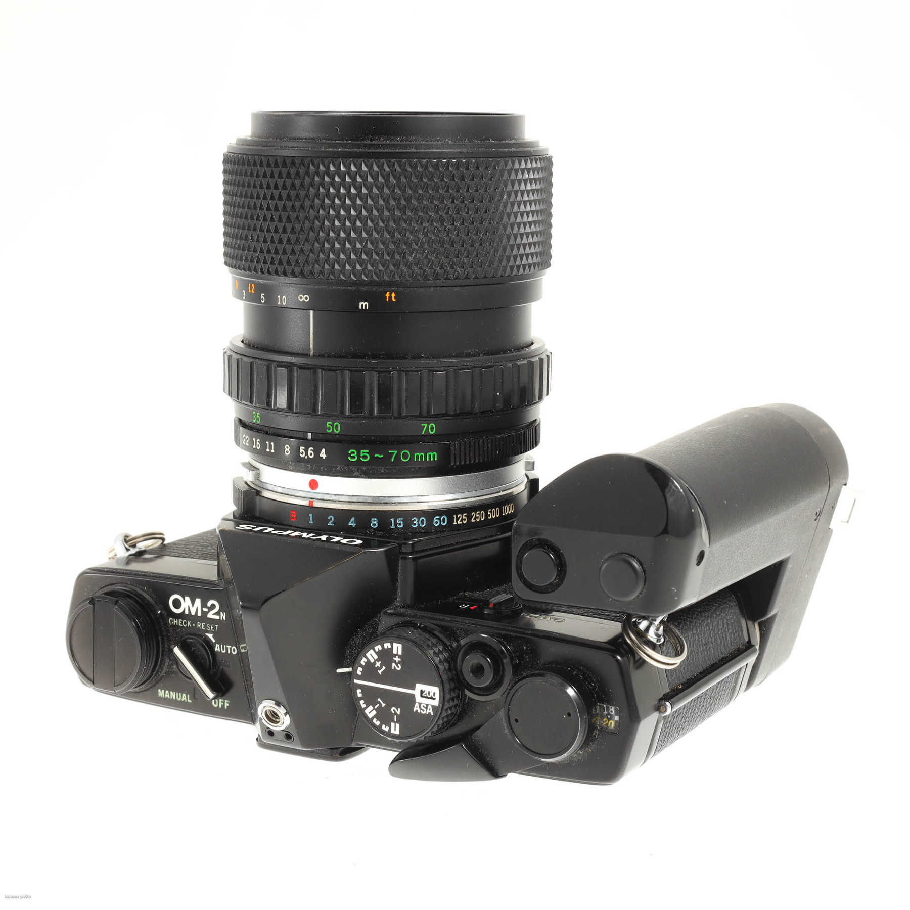 Olympus OM-2n с объективом 35-70mm f/4 S Zuiko MC и моторным приводом Winder 1 Olympus OM-2n с объективом 35-70mm f/4 S Zuiko MC и моторным приводом Winder 1