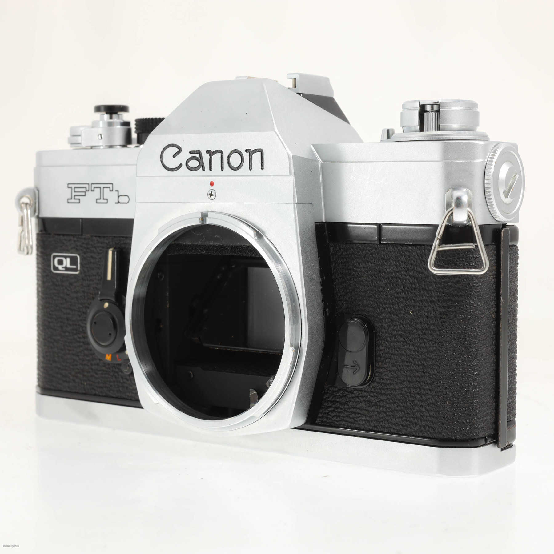 Canon FTb с объективом FD 50mm f/1.4 S.S.C. Canon FTb с объективом FD 50mm f/1.4 S.S.C.
