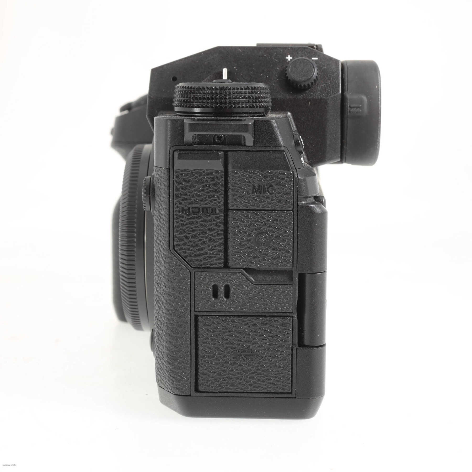 Fujifilm X-H2 с вертикальной рукояткой VG-XH Fujifilm X-H2 с вертикальной рукояткой VG-XH