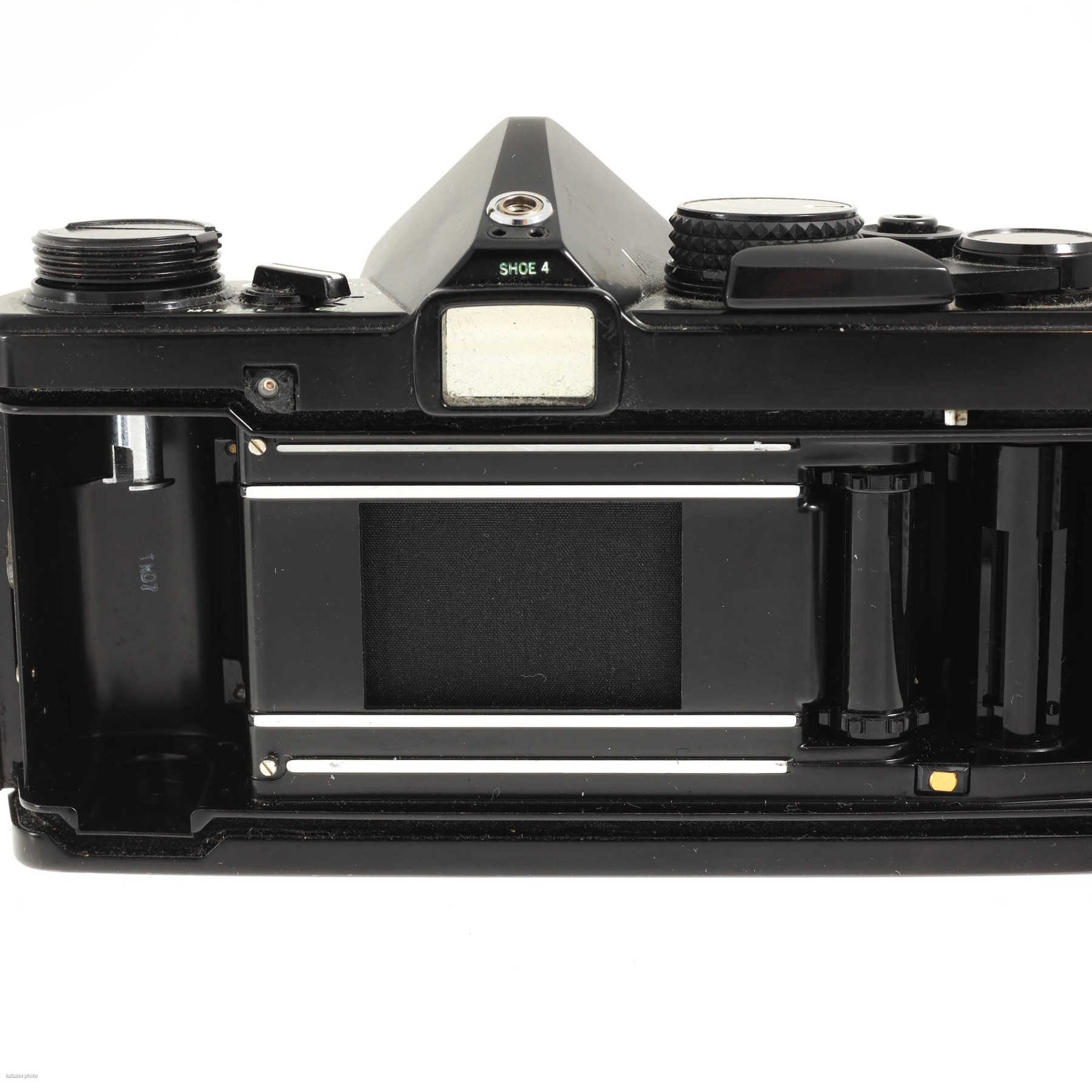 Olympus OM-2n с объективом 35-70mm f/4 S Zuiko MC и моторным приводом Winder 1 Olympus OM-2n с объективом 35-70mm f/4 S Zuiko MC и моторным приводом Winder 1