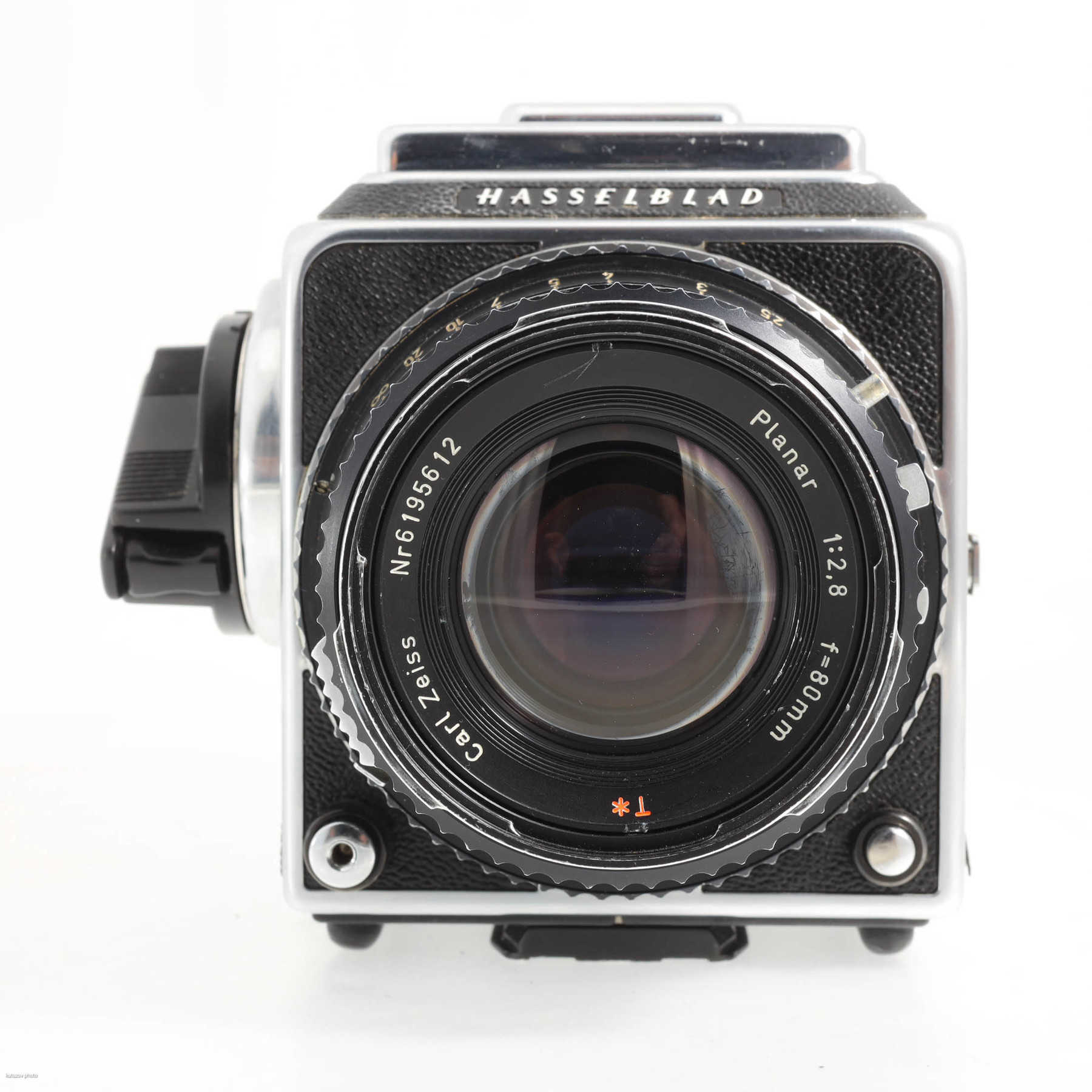 Hasselblad 503CXi с объективом 80mm f/2.8 T* Zeiss Planar Hasselblad 503CXi с объективом 80mm f/2.8 T* Zeiss Planar