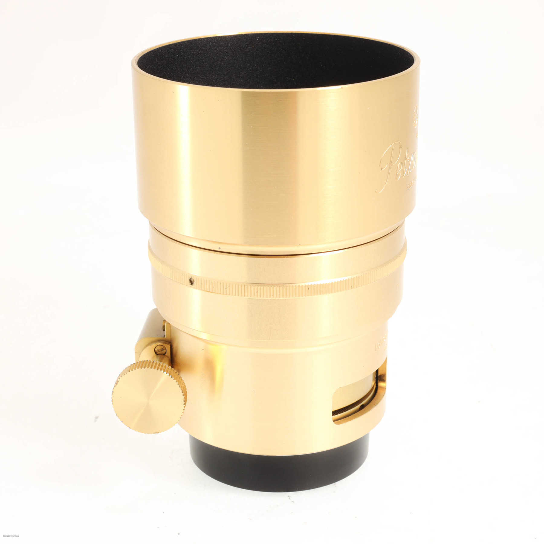 Зенит (КМЗ) 58mm f/1.9 Petzval Зенит (КМЗ) 58mm f/1.9 Petzval