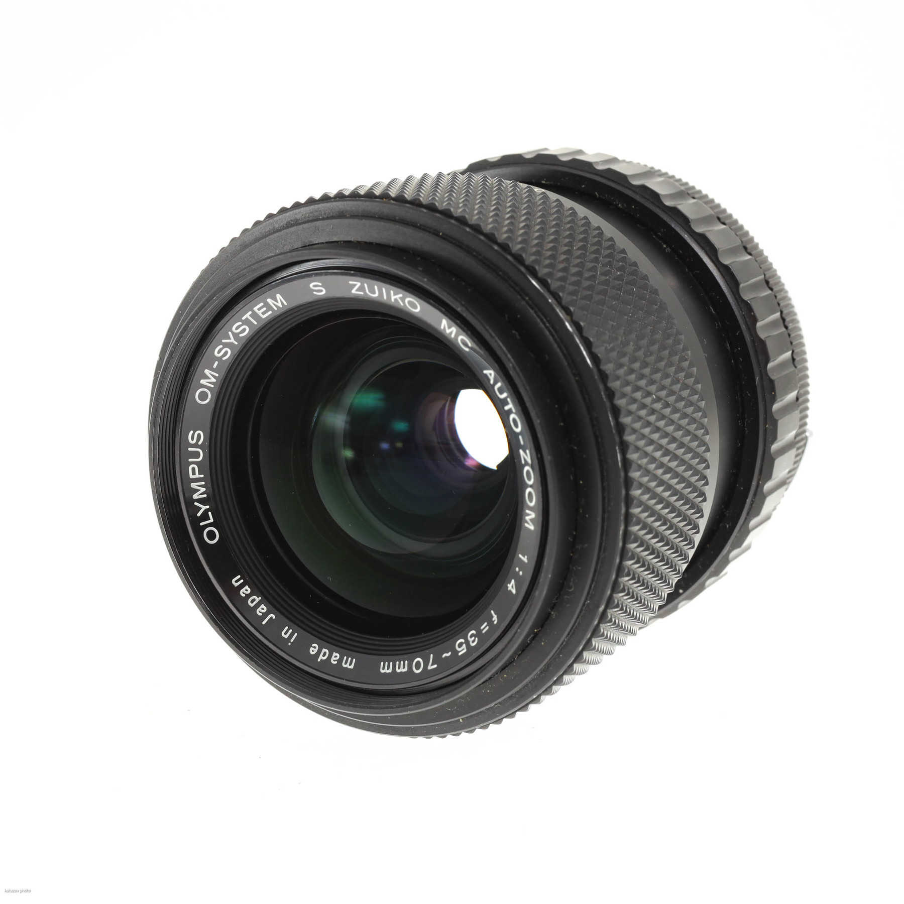 Olympus OM-2n с объективом 35-70mm f/4 S Zuiko MC и моторным приводом Winder 1 Olympus OM-2n с объективом 35-70mm f/4 S Zuiko MC и моторным приводом Winder 1