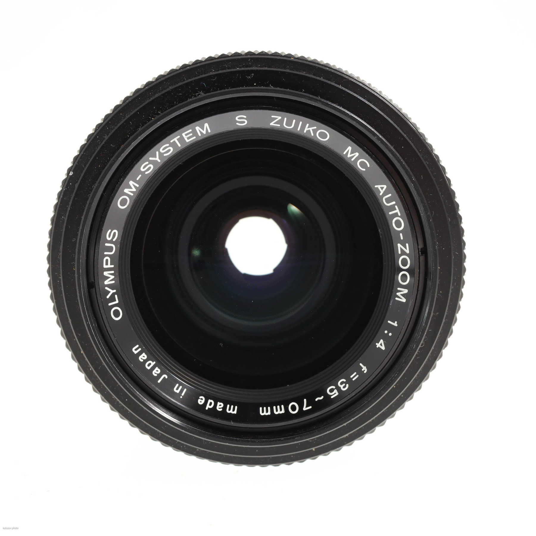 Olympus OM-2n с объективом 35-70mm f/4 S Zuiko MC и моторным приводом Winder 1 Olympus OM-2n с объективом 35-70mm f/4 S Zuiko MC и моторным приводом Winder 1
