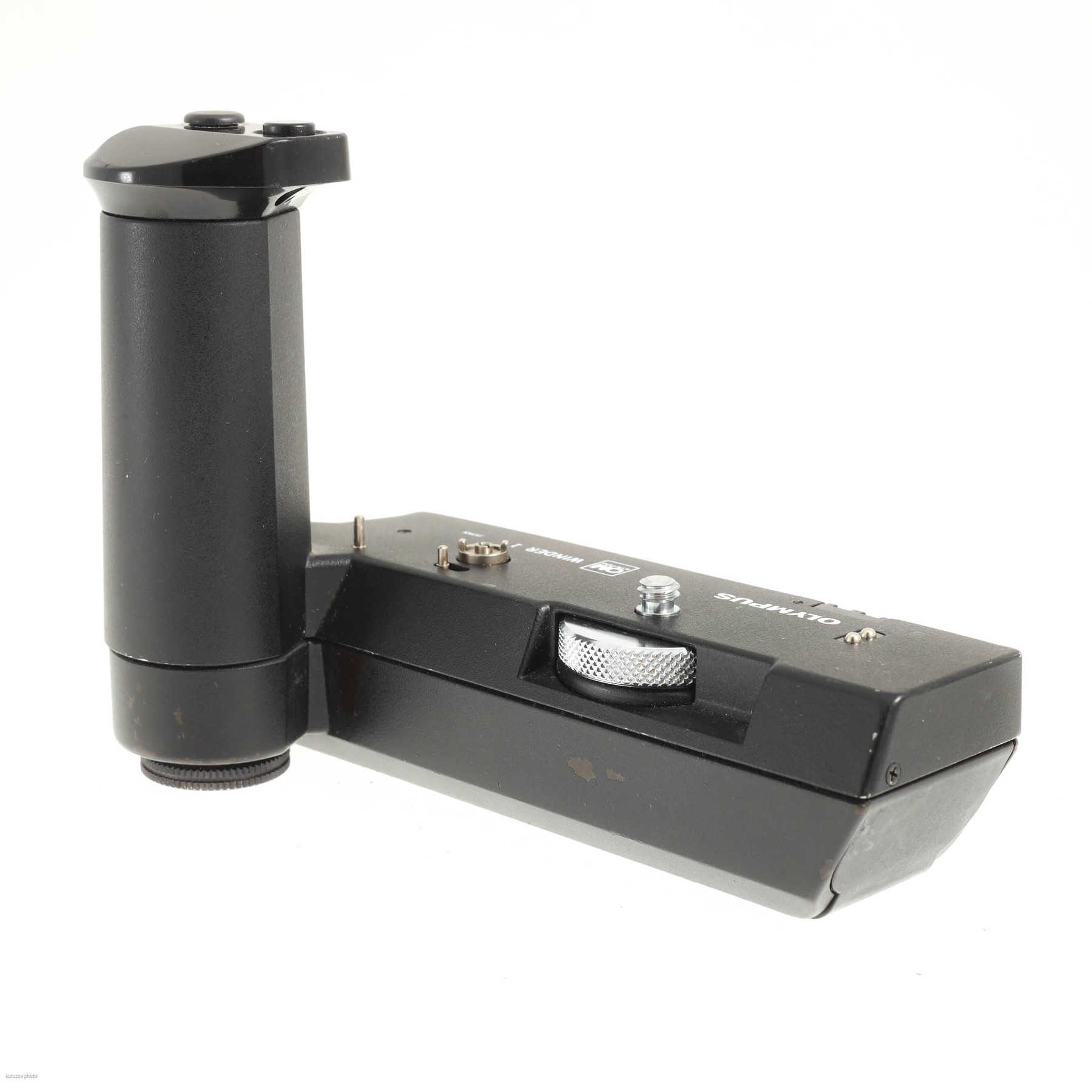 Olympus OM-2n с объективом 35-70mm f/4 S Zuiko MC и моторным приводом Winder 1 Olympus OM-2n с объективом 35-70mm f/4 S Zuiko MC и моторным приводом Winder 1