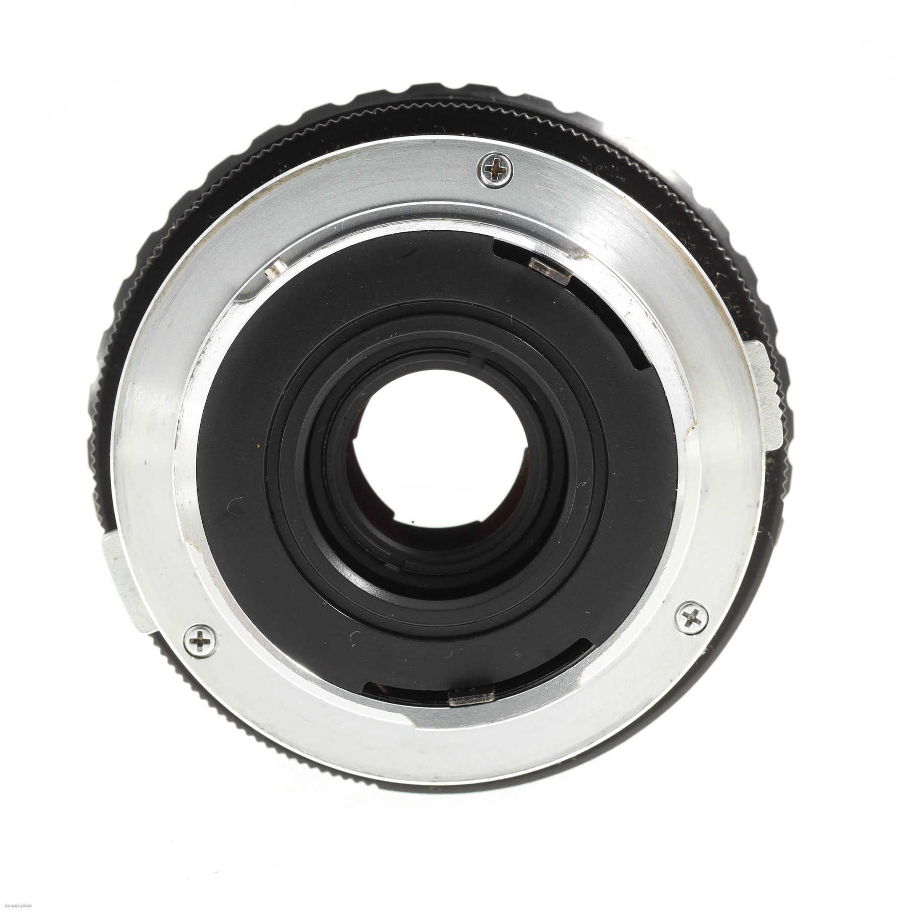 Olympus OM-2n с объективом 35-70mm f/4 S Zuiko MC и моторным приводом Winder 1 Olympus OM-2n с объективом 35-70mm f/4 S Zuiko MC и моторным приводом Winder 1