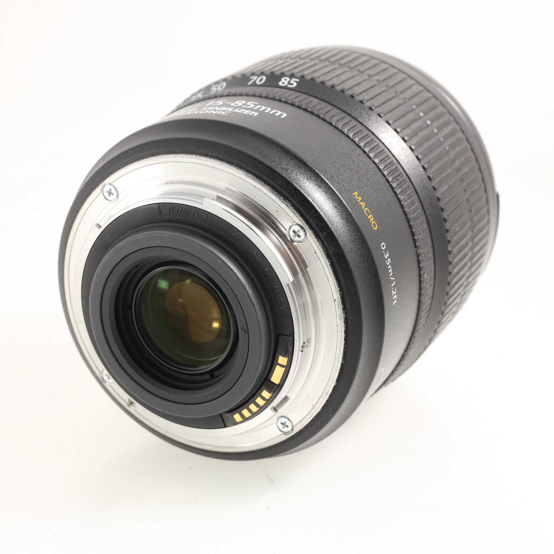 Canon EF-S 15-85mm f/3.5-5.6 IS USM Canon EF-S 15-85mm f/3.5-5.6 IS USM