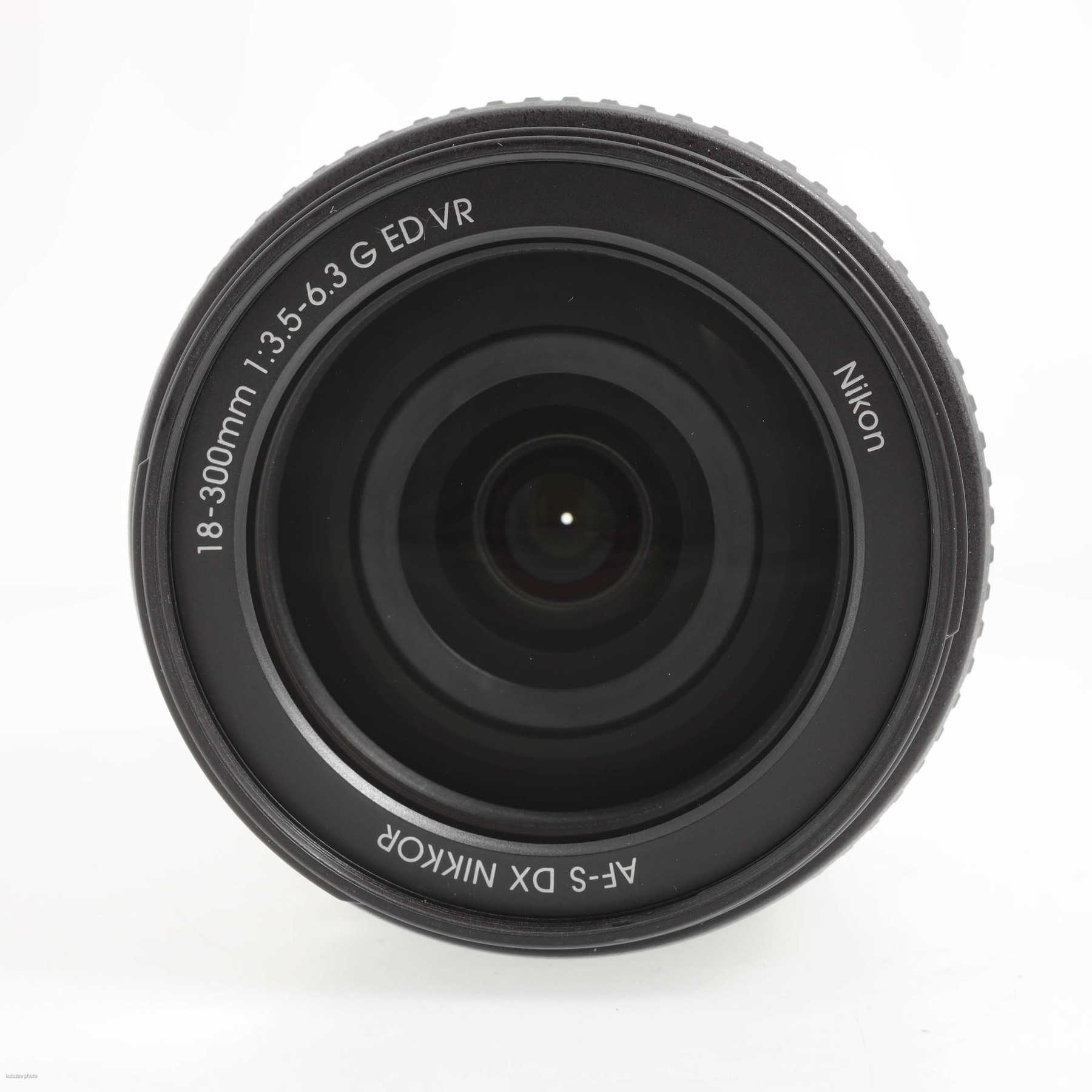 Nikon 18-300mm f/3.5-5.6 AF-S Nikkor DX ED VR Nikon 18-300mm f/3.5-5.6 AF-S Nikkor DX ED VR