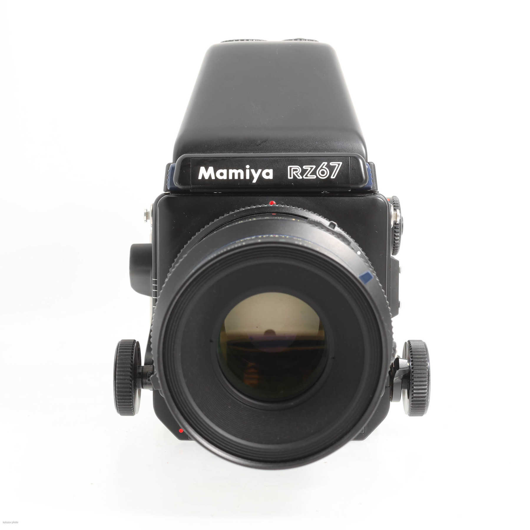 Mamiya RZ67 PRO с объективом Z 180mm f/4.5 W-N и призменным AE видоискателем Mamiya RZ67 PRO с объективом Z 180mm f/4.5 W-N и призменным AE видоискателем