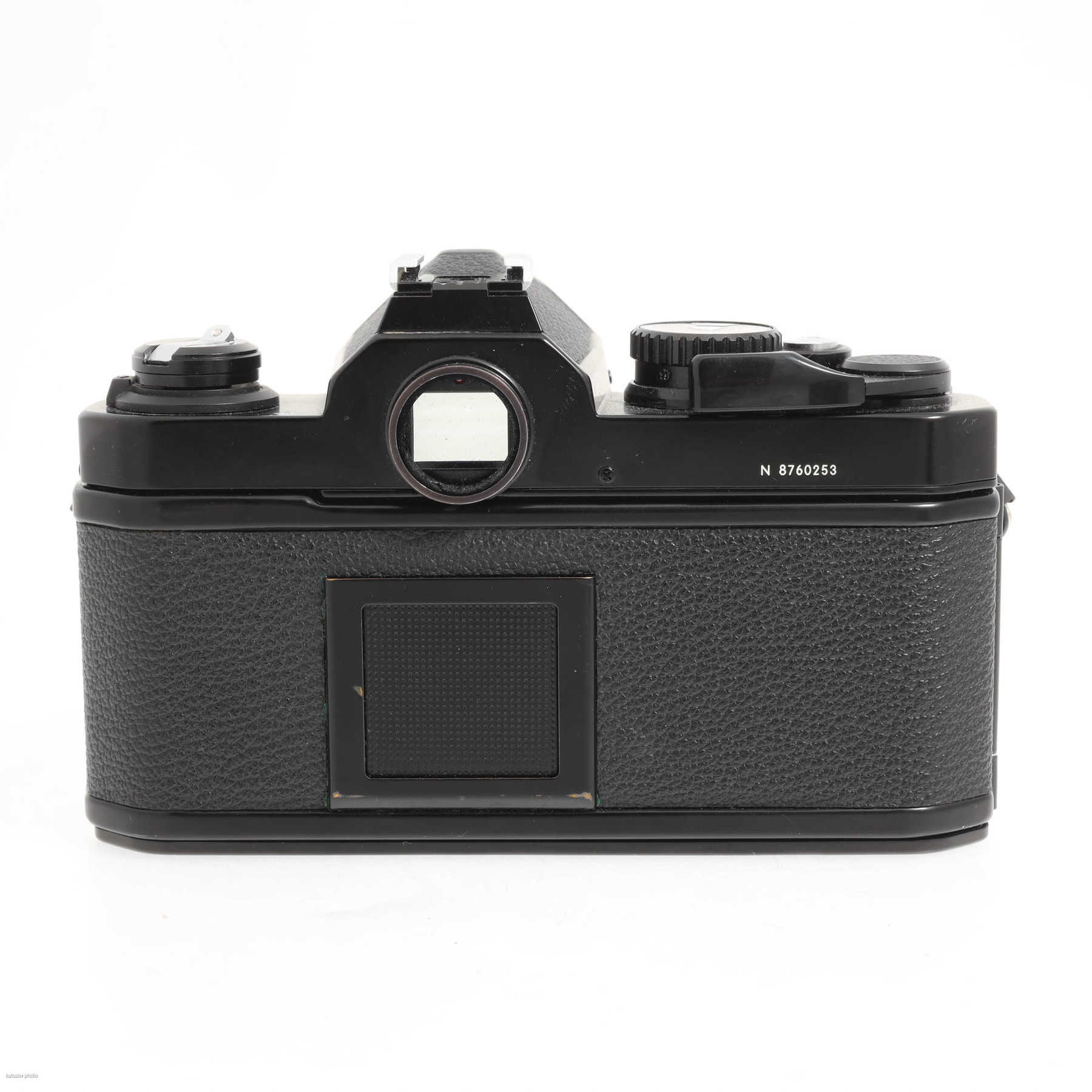 Nikon FM2 с объективом 50mm f/1.8 Nikkor AI-S Nikon FM2 с объективом 50mm f/1.8 Nikkor AI-S