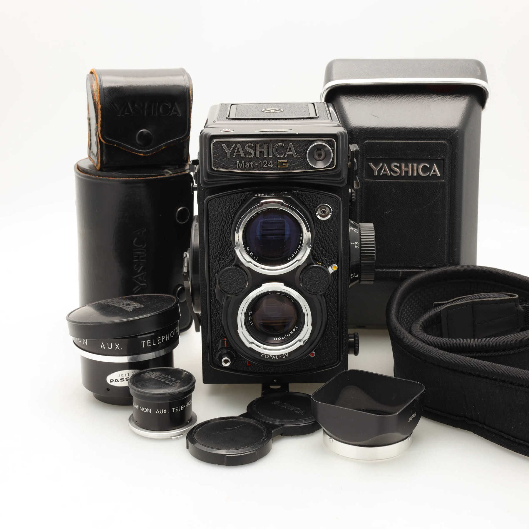 Yashica Mat 124G | Kutuzov Photo