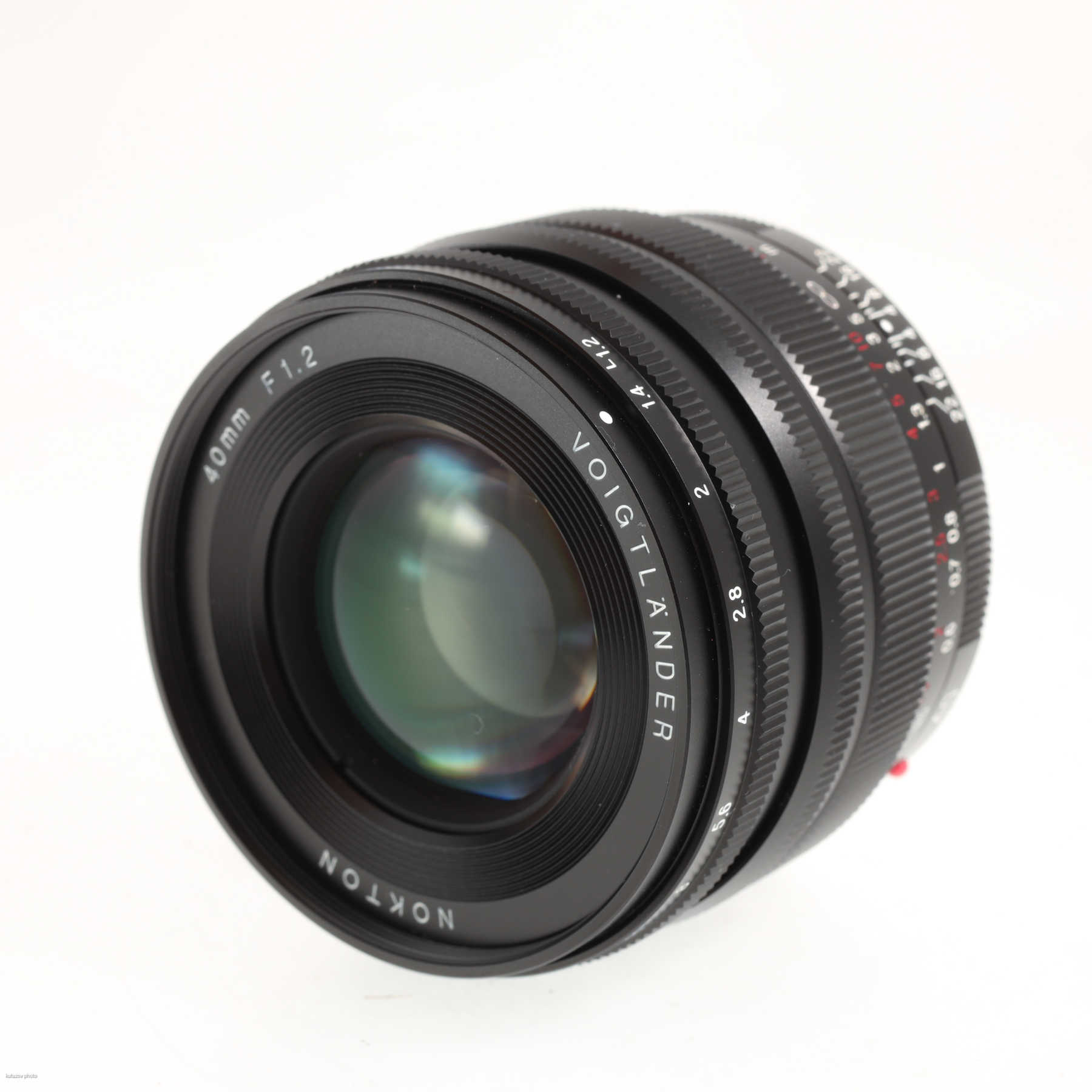 Voigtländer 40mm f/1.2 Nokton aspherical (Sony E-mount) Voigtländer 40mm f/1.2 Nokton aspherical (Sony E-mount)