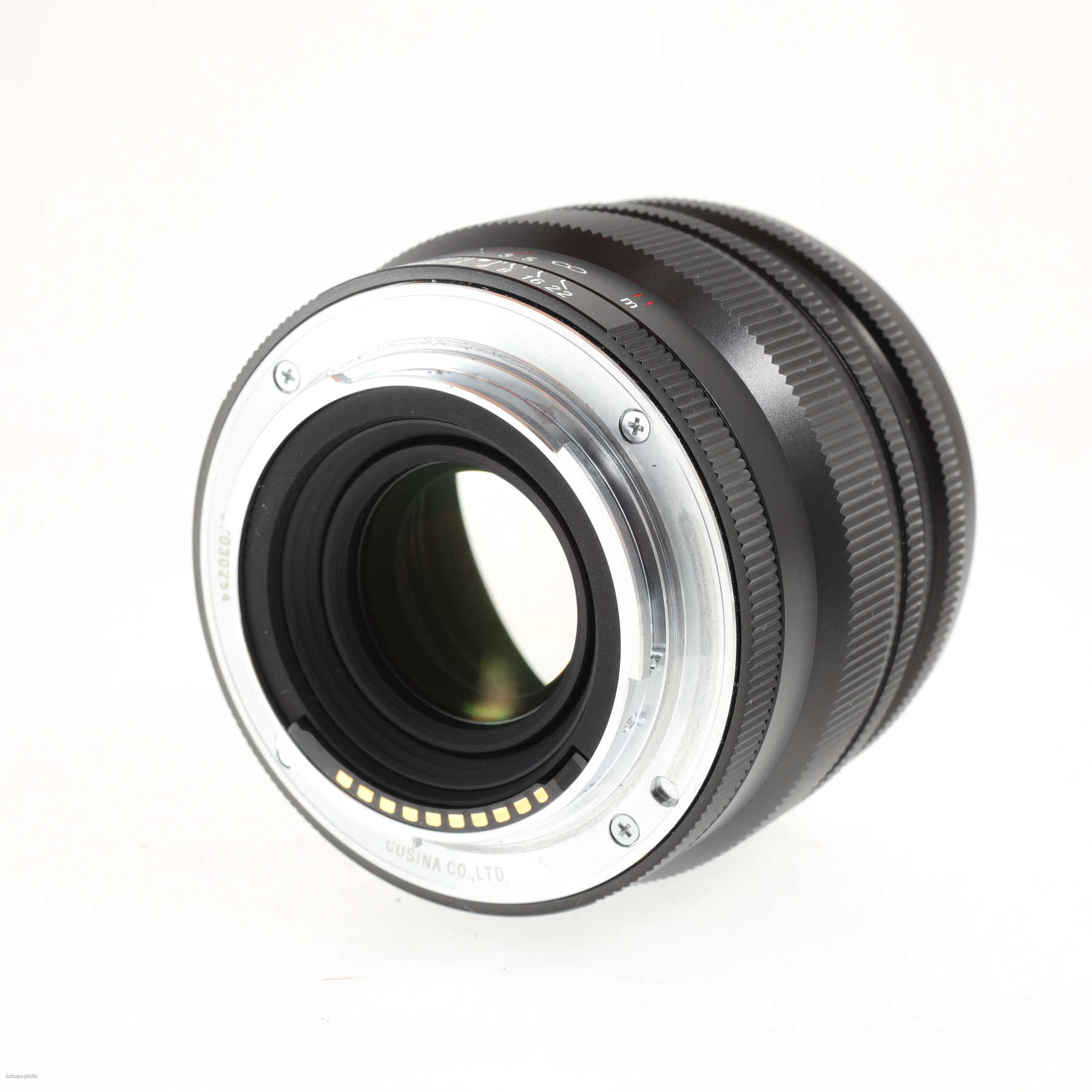 Voigtländer 40mm f/1.2 Nokton aspherical (Sony E-mount) Voigtländer 40mm f/1.2 Nokton aspherical (Sony E-mount)