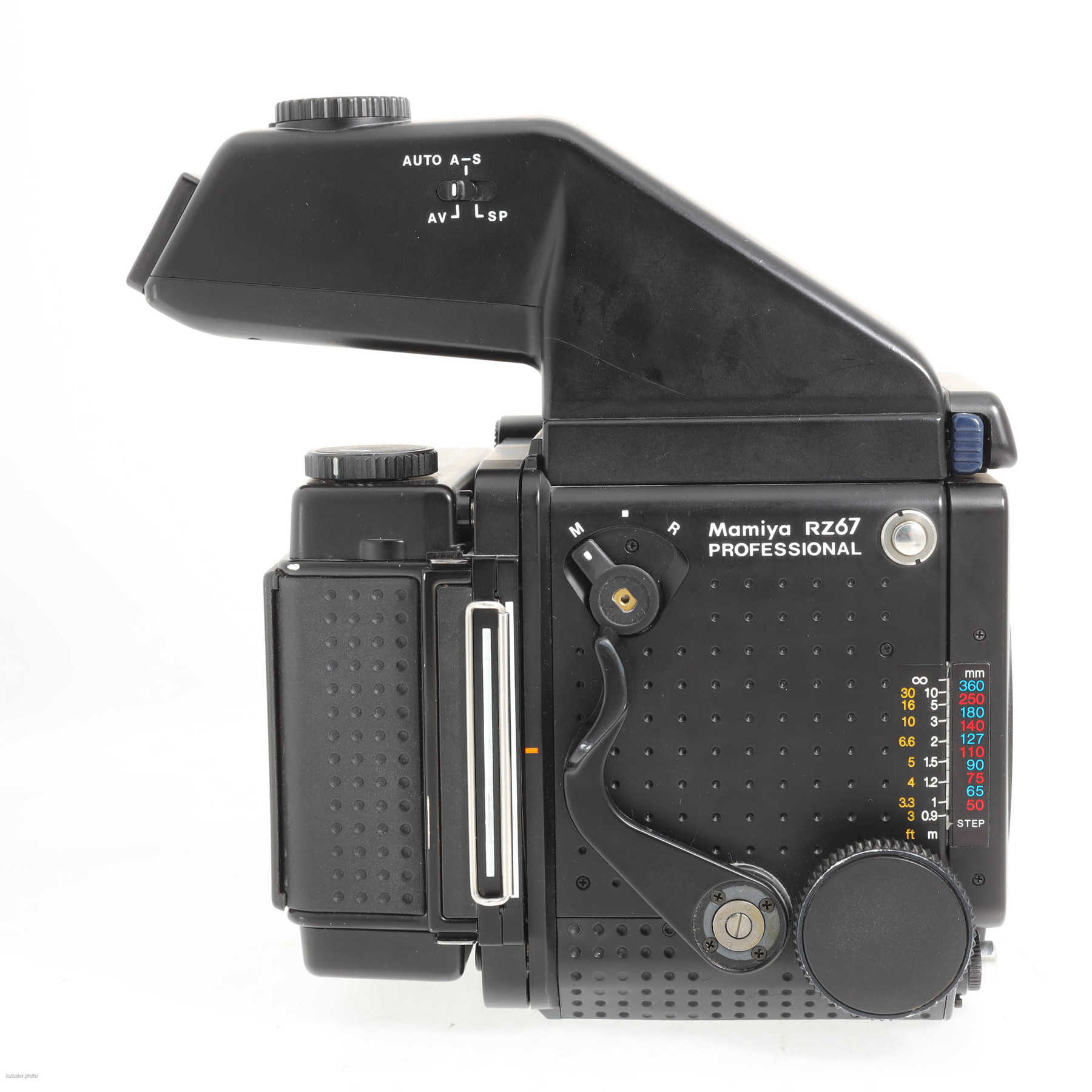 Mamiya RZ67 PRO с объективом Z 180mm f/4.5 W-N и призменным AE видоискателем Mamiya RZ67 PRO с объективом Z 180mm f/4.5 W-N и призменным AE видоискателем