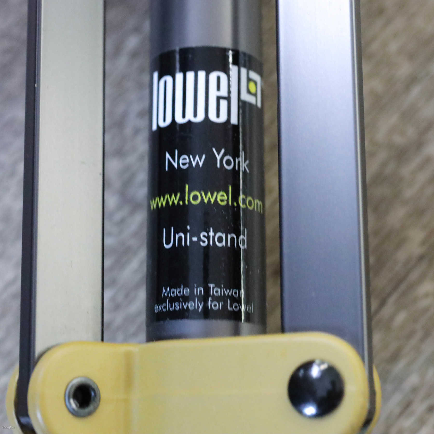Dedolight DLH4 (2 шт) + Lowel V-Light Dedolight DLH4 (2 шт) + Lowel V-Light