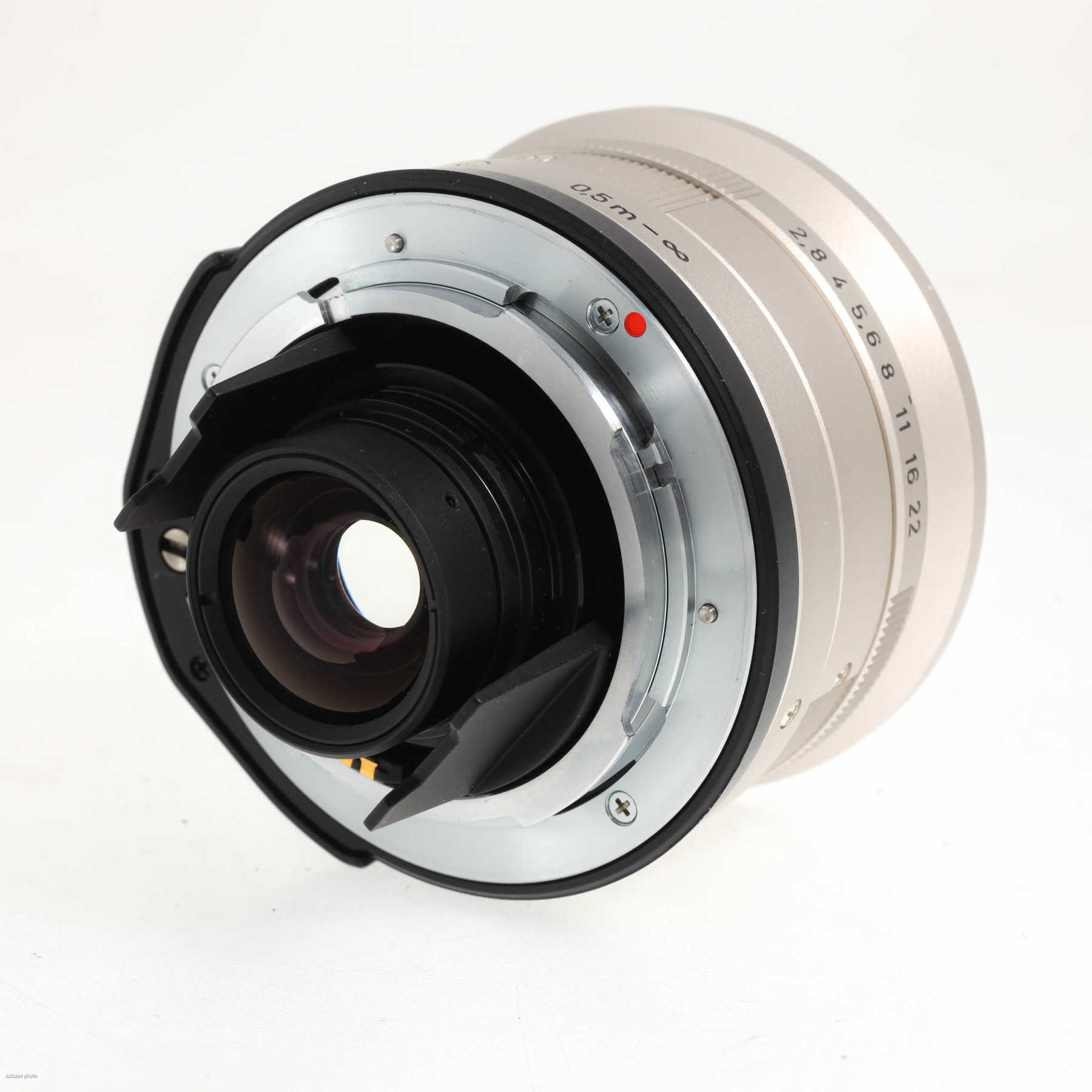 Contax G 21mm f/2.8 T* Carl Zeiss Biogon Contax G 21mm f/2.8 T* Carl Zeiss Biogon