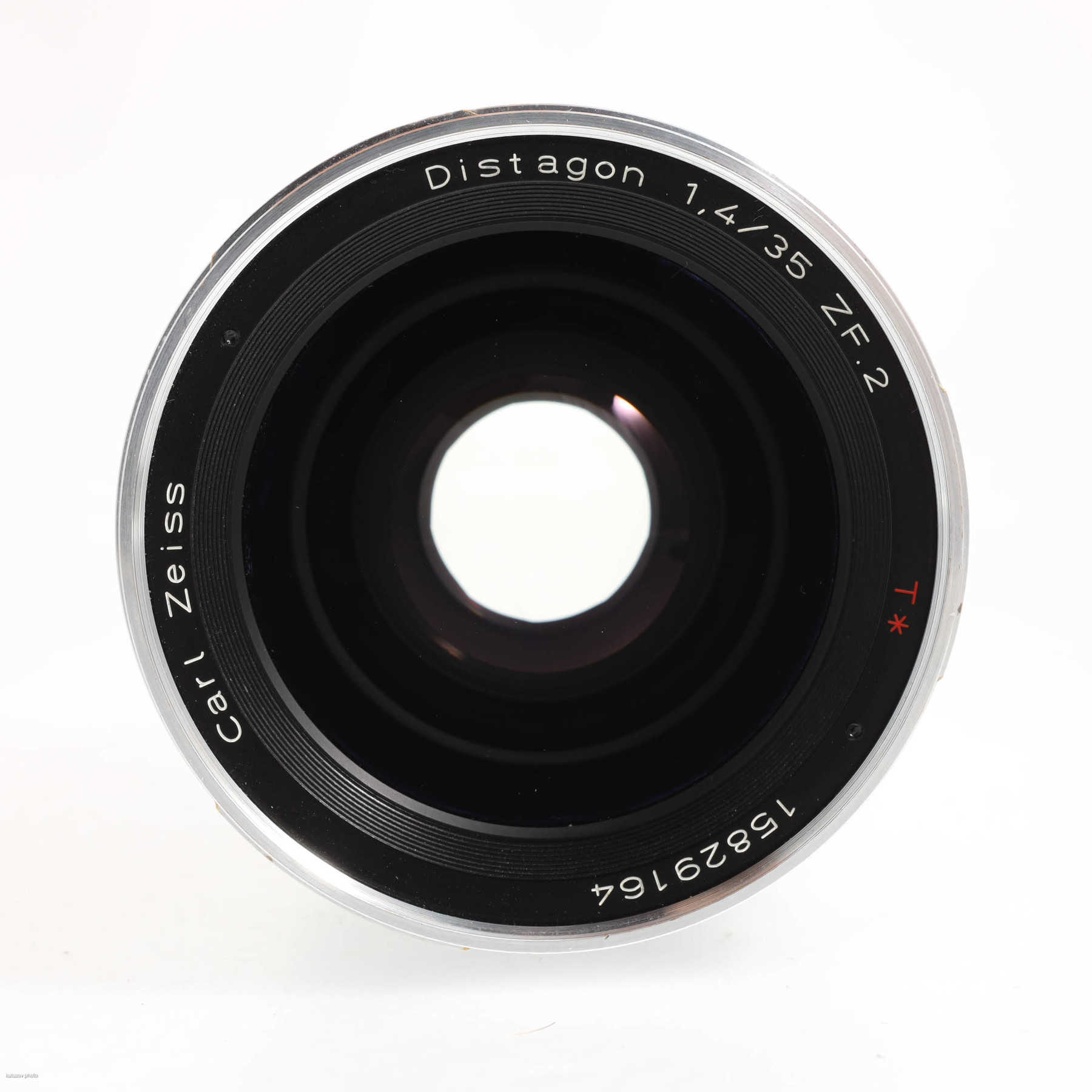 Zeiss 35mm f/1.4 T* Distagon ZF.2 Zeiss 35mm f/1.4 T* Distagon ZF.2