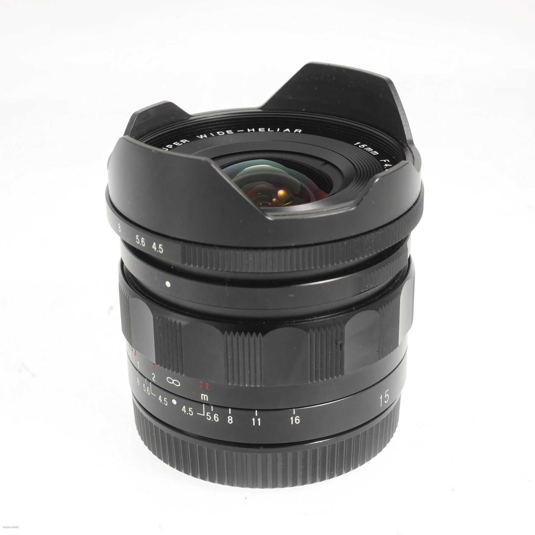 Voigtländer Super Wide-Heliar 15mm f/4.5 Aspherical III (Sony E) Voigtländer Super Wide-Heliar 15mm f/4.5 Aspherical III (Sony E)