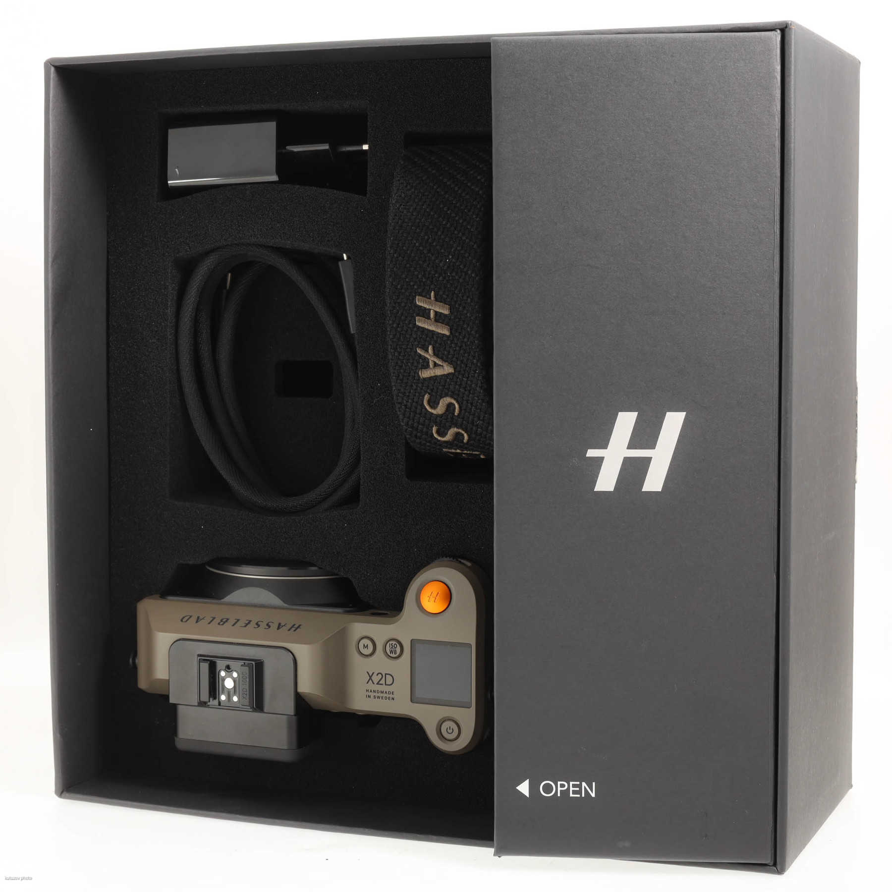 Hasselblad X2D 100C Earth Explorer Limited Edition Hasselblad X2D 100C Earth Explorer Limited Edition