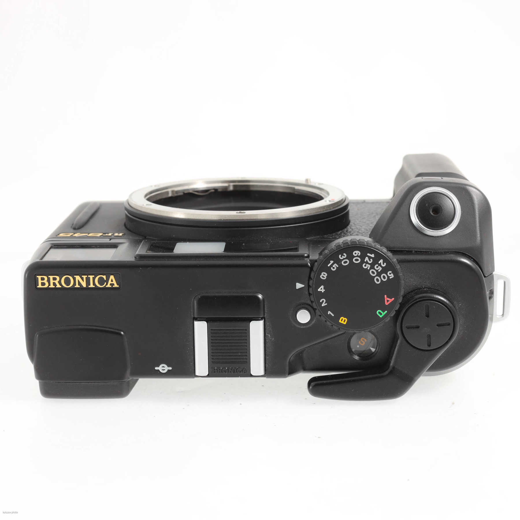 Bronica RF645 с объективом 65mm f/4 Zenzanon-RF Bronica RF645 с объективом 65mm f/4 Zenzanon-RF