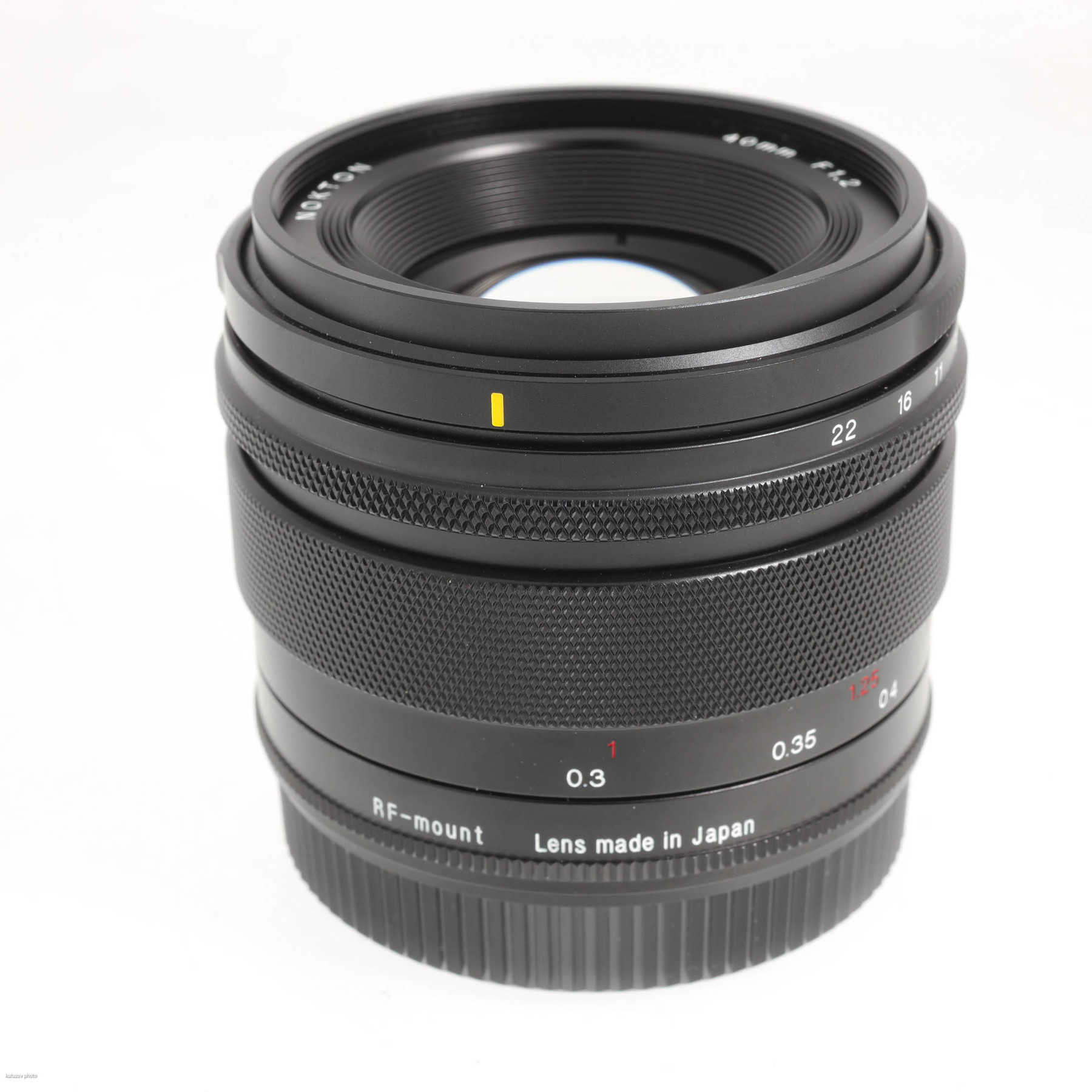 Voigtländer 40mm f/1.2 Nokton aspherical (Canon RF) Voigtländer 40mm f/1.2 Nokton aspherical (Canon RF)