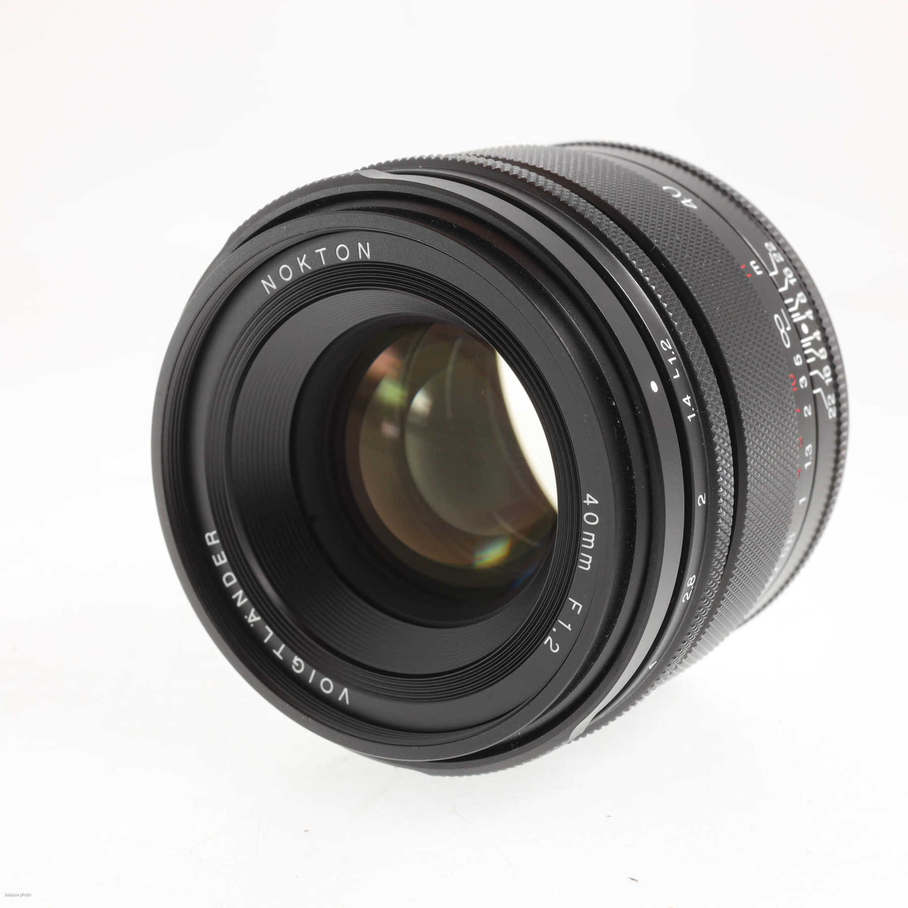 Voigtländer 40mm f/1.2 Nokton aspherical (Canon RF) Voigtländer 40mm f/1.2 Nokton aspherical (Canon RF)