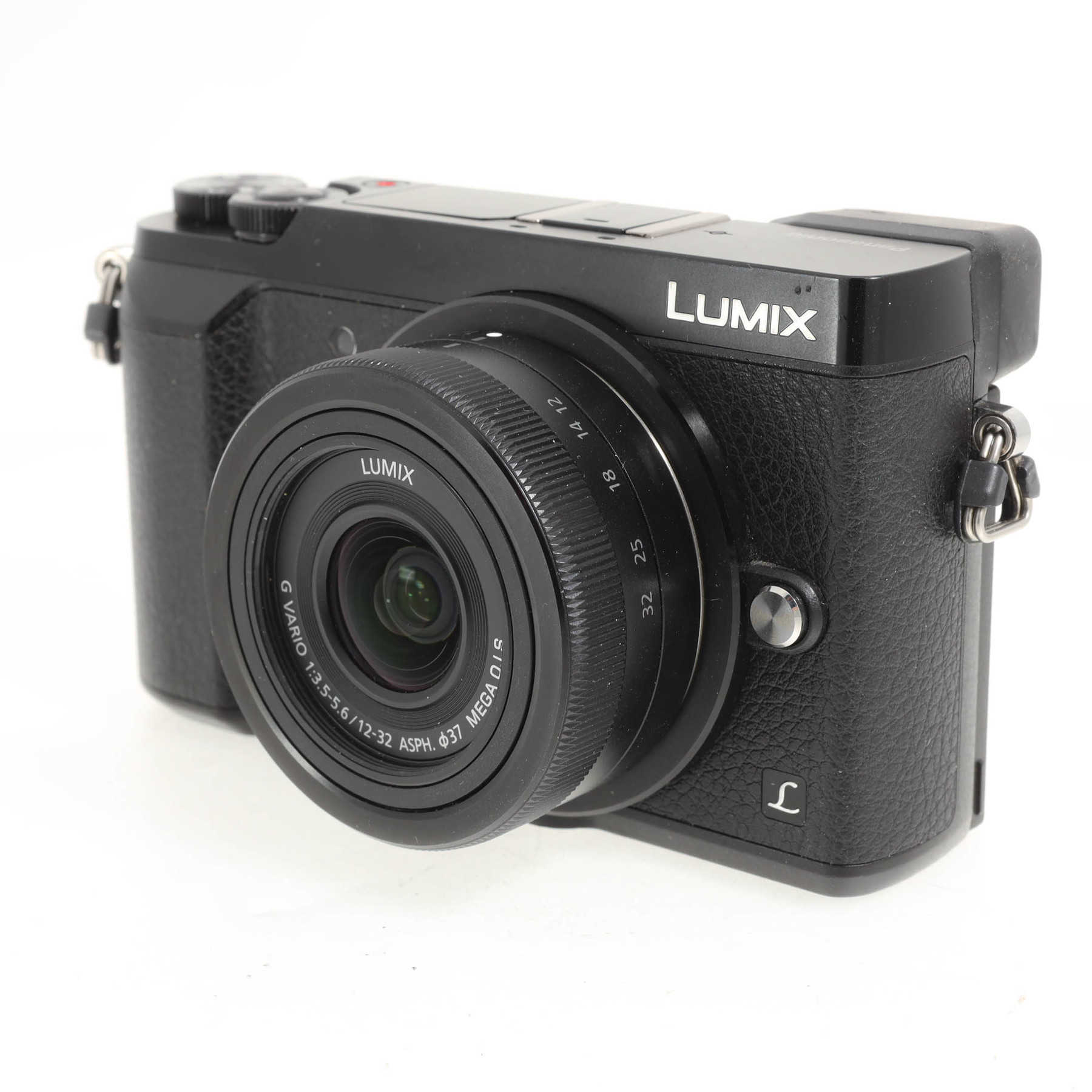 Panasonic DMC-GX80 с объективом 12-32mm f/3.5-5.6 Lumix G.Vario ASPH Panasonic DMC-GX80 с объективом 12-32mm f/3.5-5.6 Lumix G.Vario ASPH