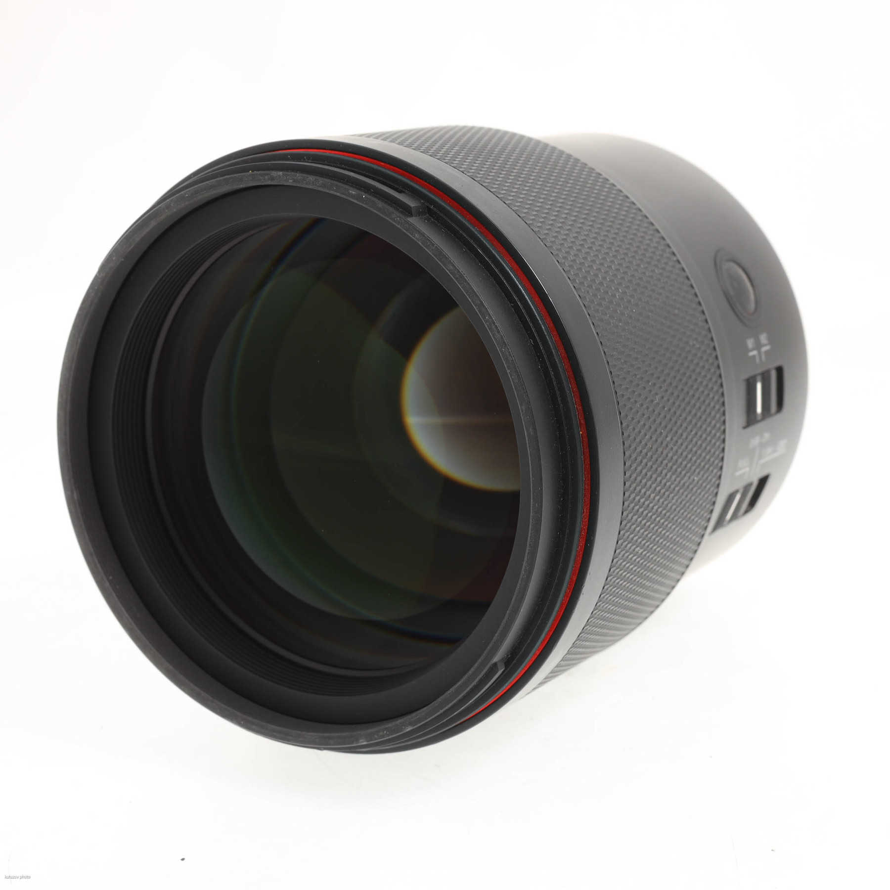 Samyang AF 135mm f/1.8 FE (Canon EF) Samyang AF 135mm f/1.8 FE (Canon EF)