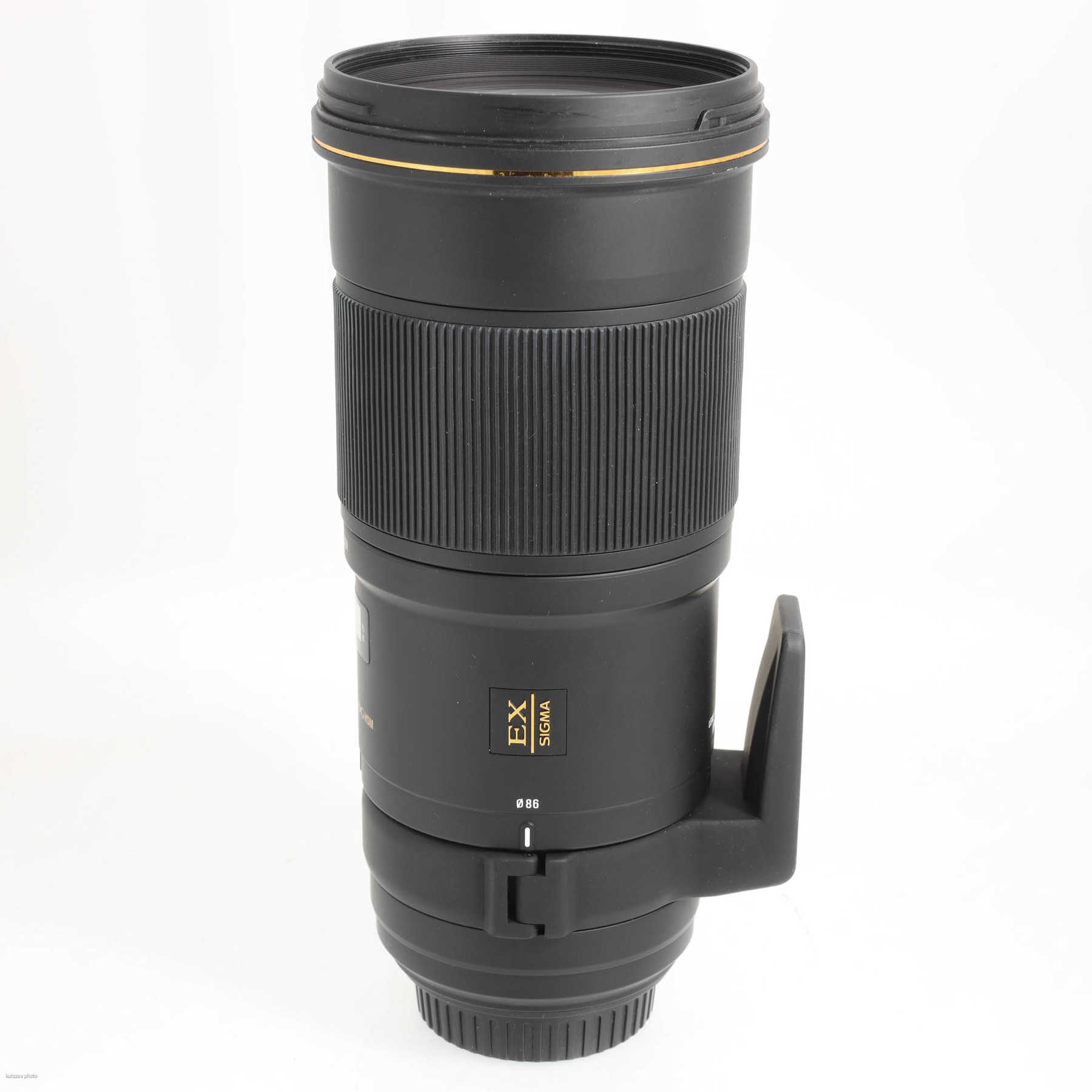 Sigma 180mm f/2.8 APO Macro DG HSM OS (Canon EF) Sigma 180mm f/2.8 APO Macro DG HSM OS (Canon EF)