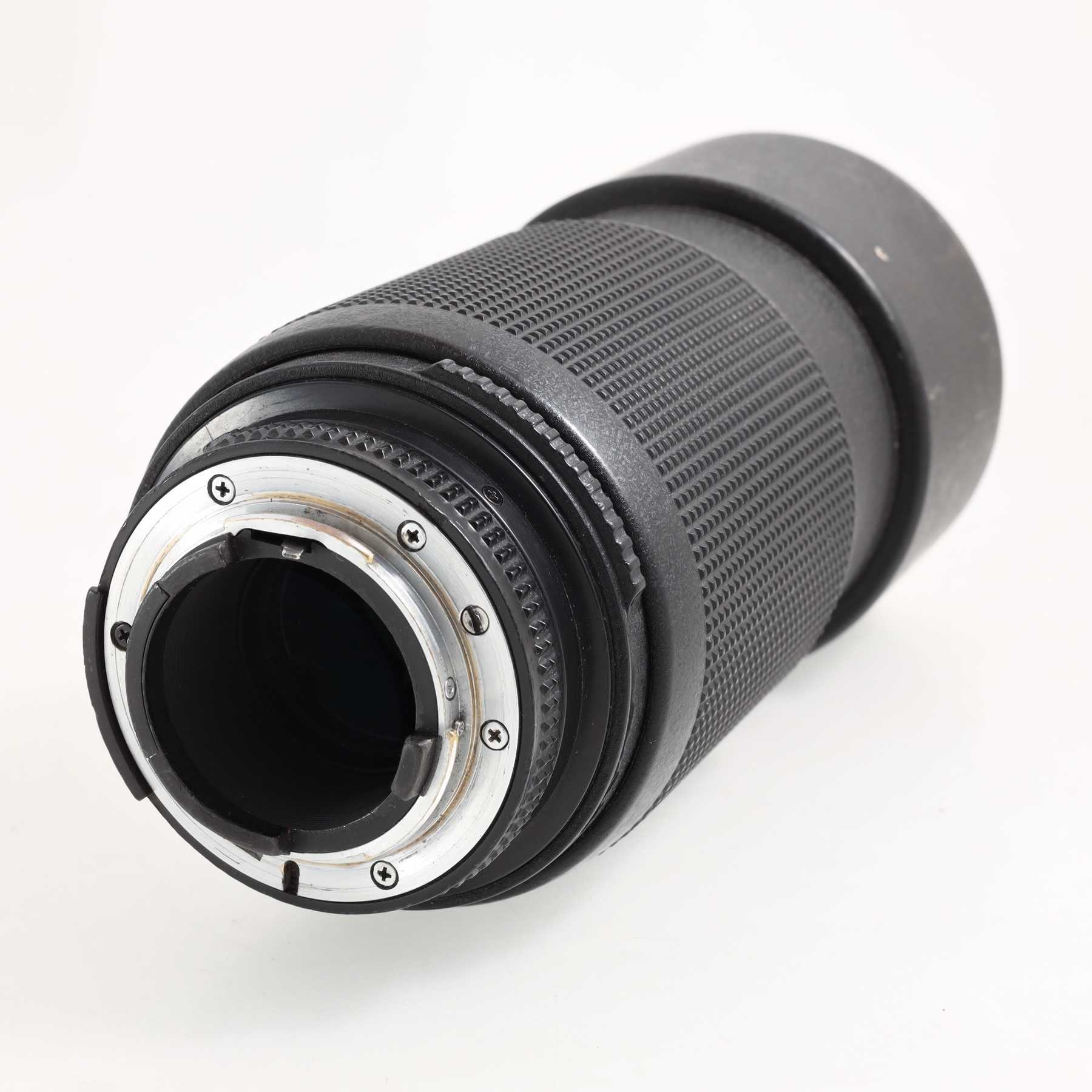 Nikon AF Nikkor 80-200mm f/2.8 D ED (MKII) Nikon AF Nikkor 80-200mm f/2.8 D ED (MKII)