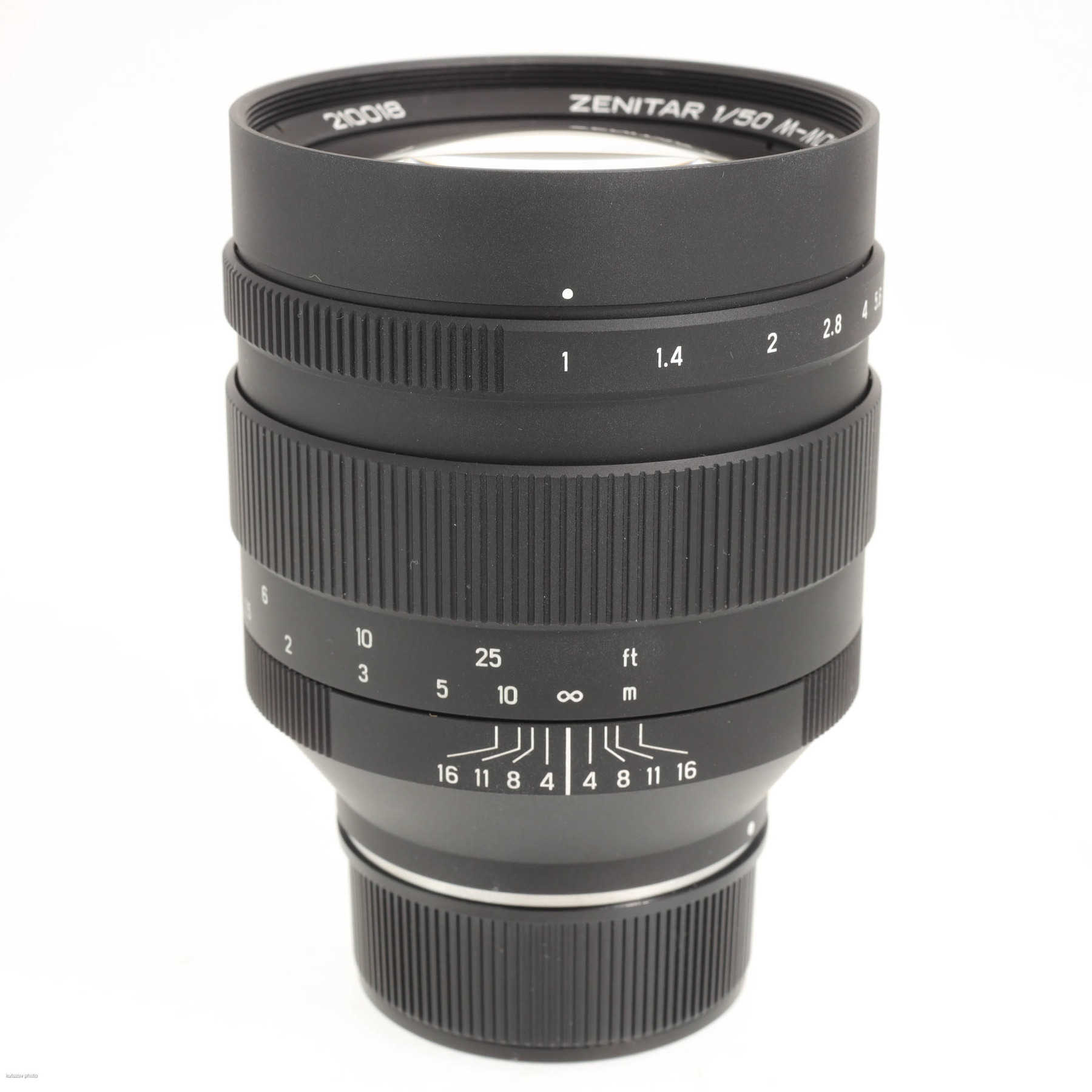 Зенит (КМЗ) 50mm f/1 Zenitar (Leica M) Зенит (КМЗ) 50mm f/1 Zenitar (Leica M)