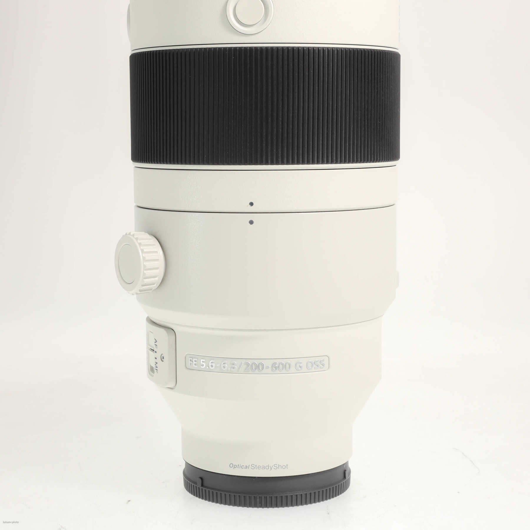 Sony FE 200-600mm f/5.6-6.3G OSS Sony FE 200-600mm f/5.6-6.3G OSS