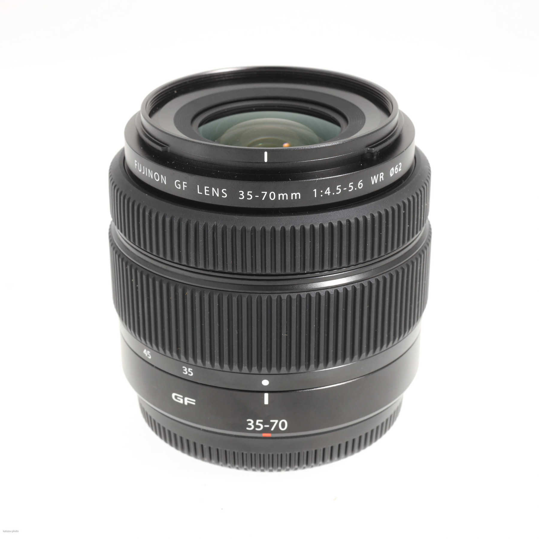 Fujifilm GF 35-70mm f/4.5-5.6 WR Fujifilm GF 35-70mm f/4.5-5.6 WR